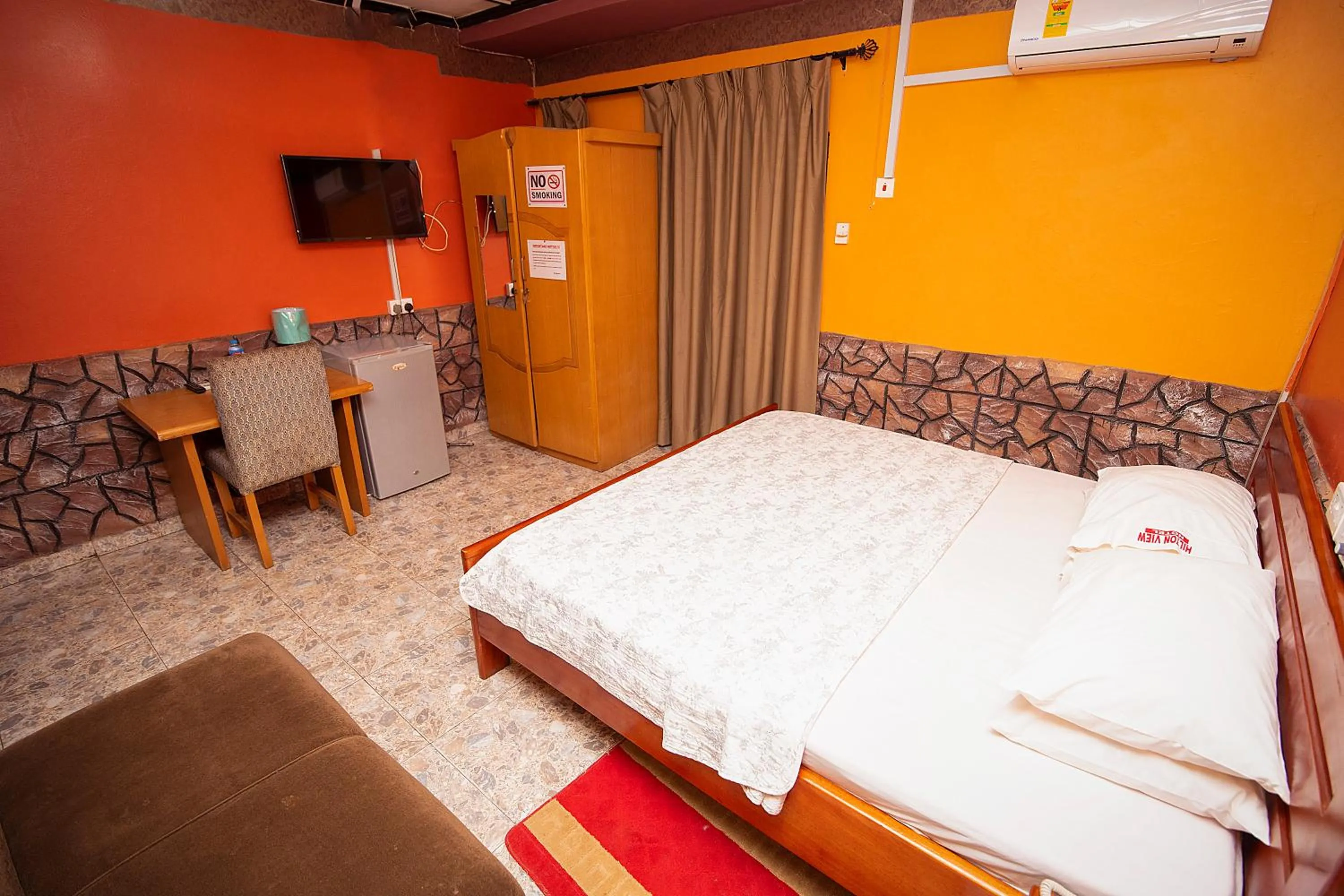 Bed in Hilton View Hotel