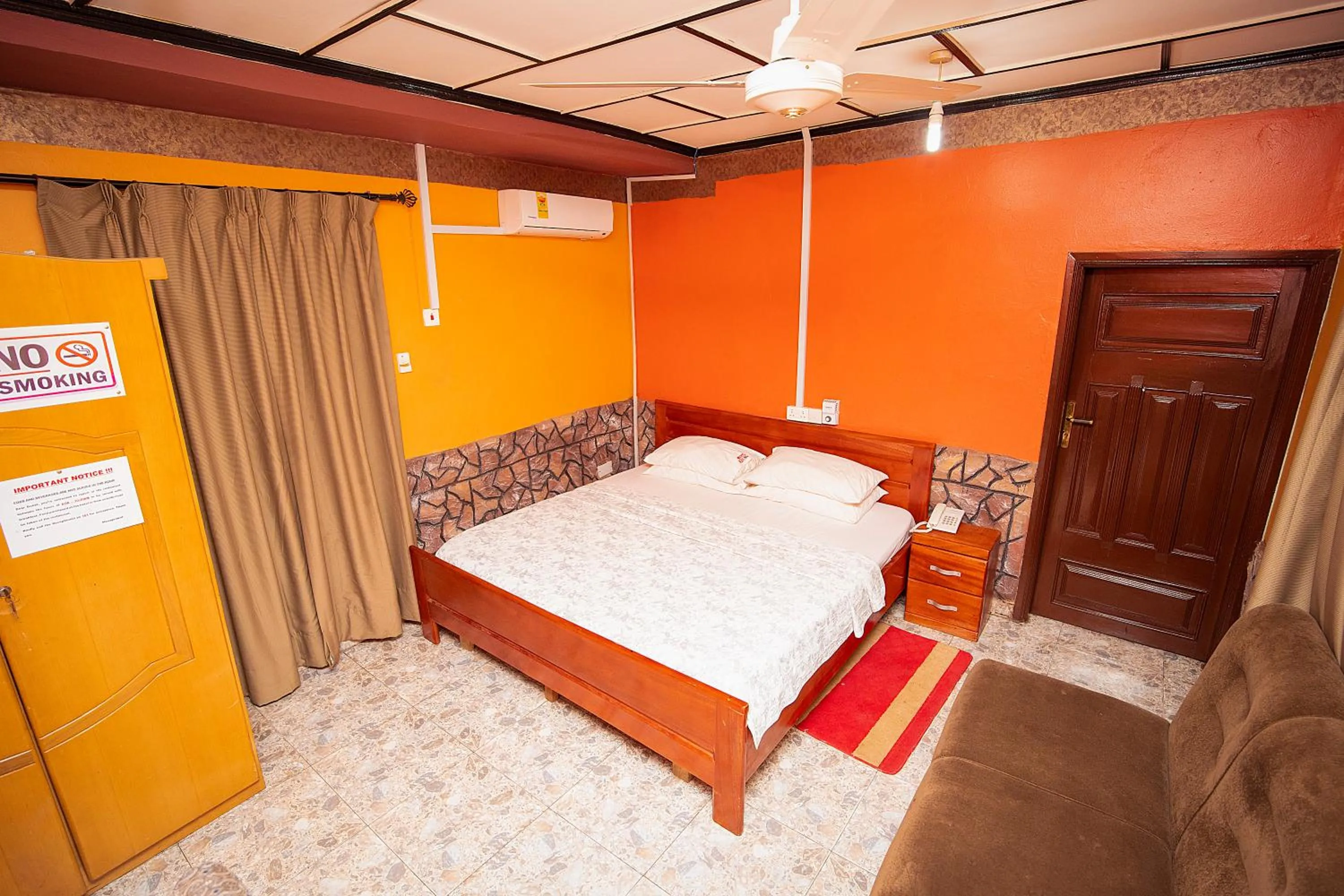 Bed in Hilton View Hotel