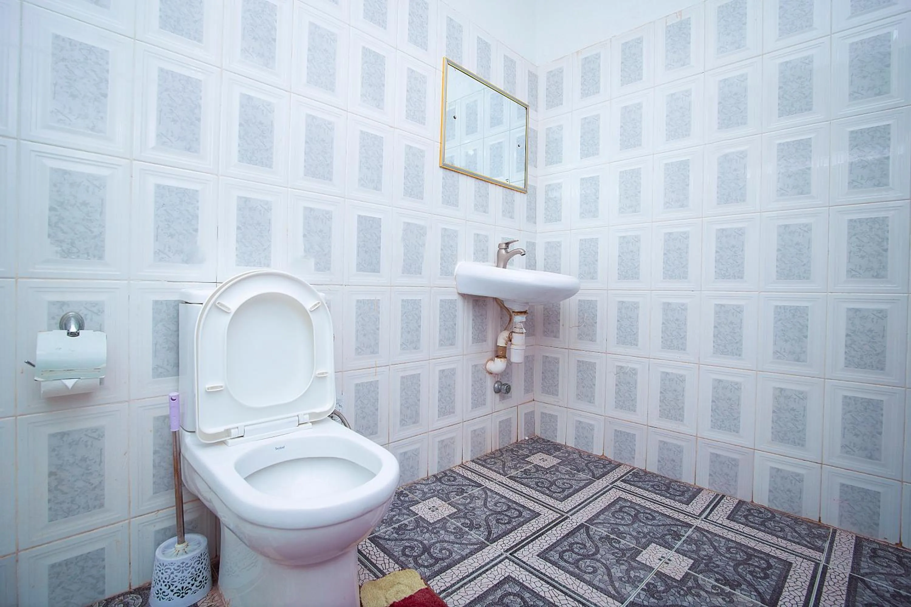 Bathroom in Hilton View Hotel