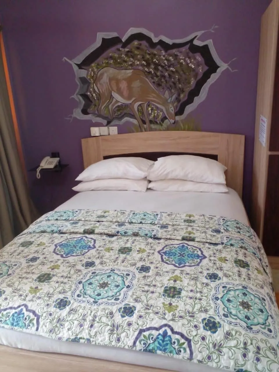 Bed in Hilton View Hotel