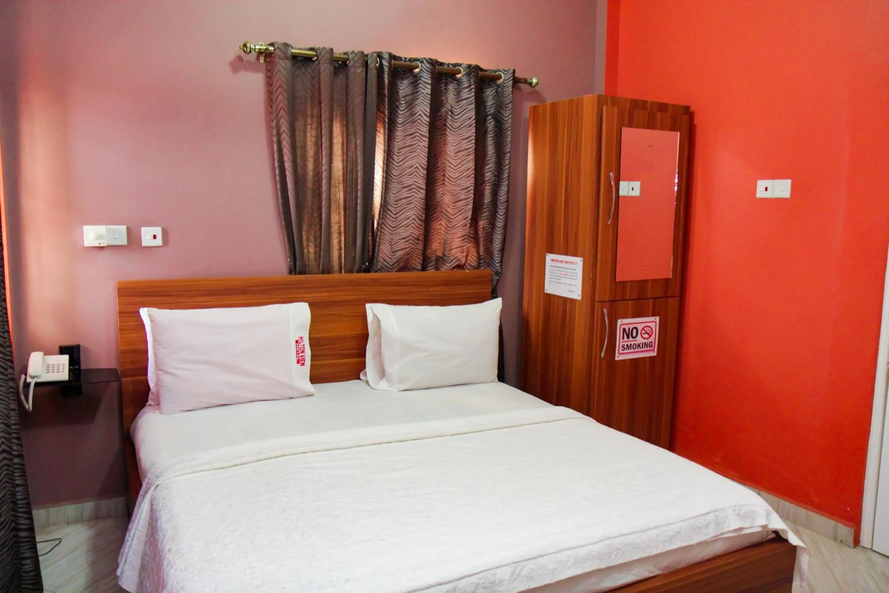 Bed in Hilton View Hotel