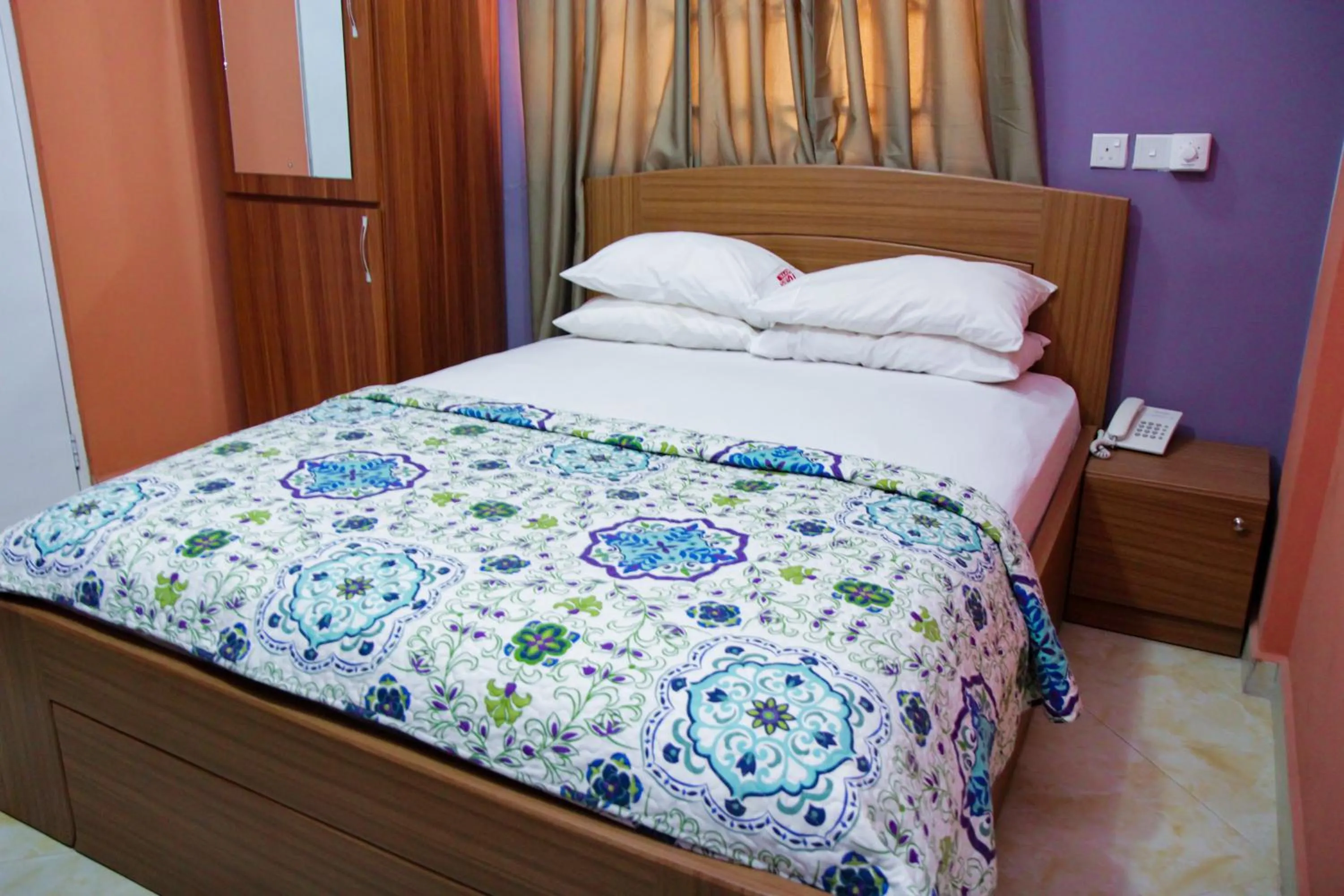 Bed in Hilton View Hotel