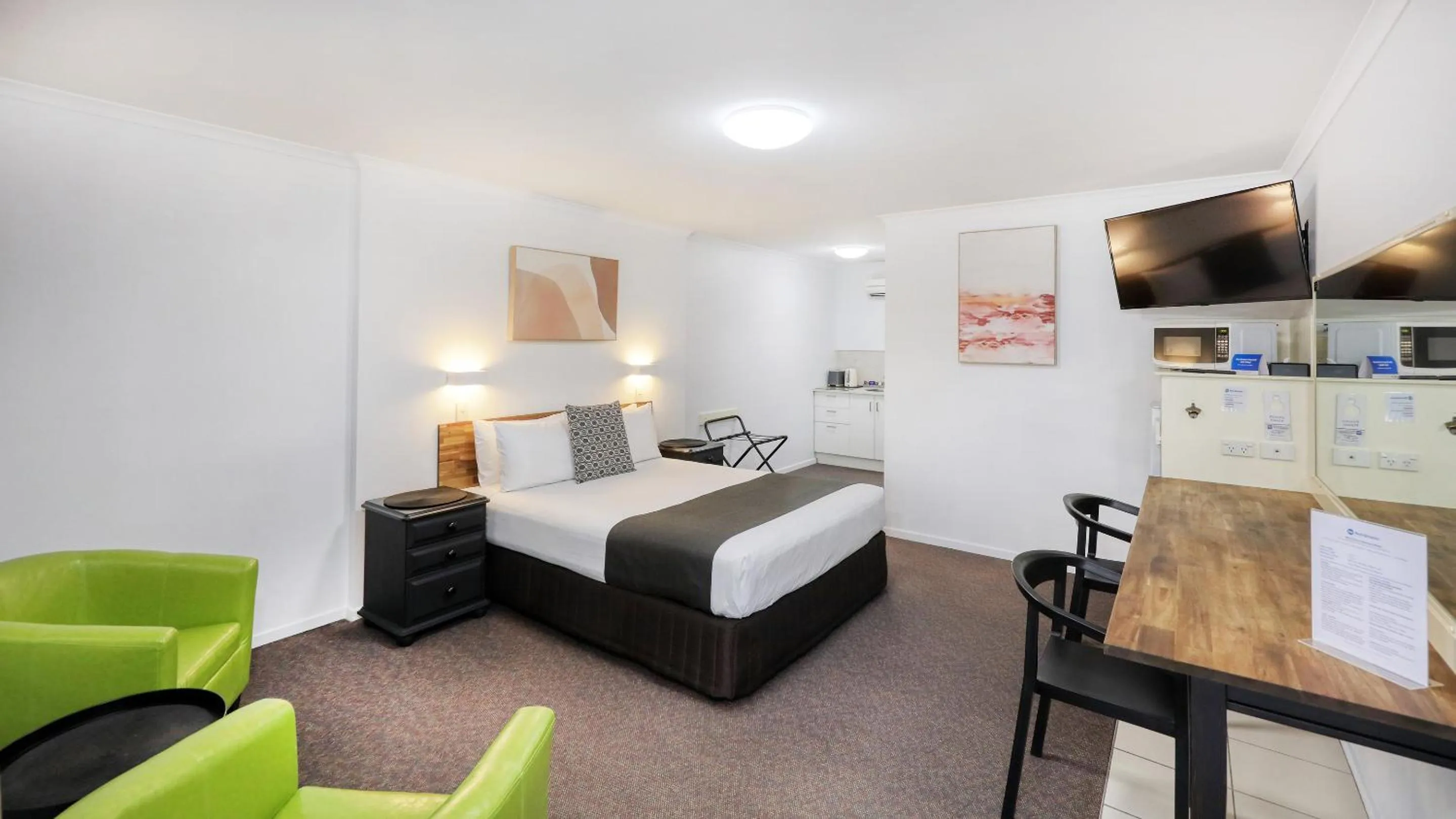 Bed in Best Western Caboolture Gateway Motel