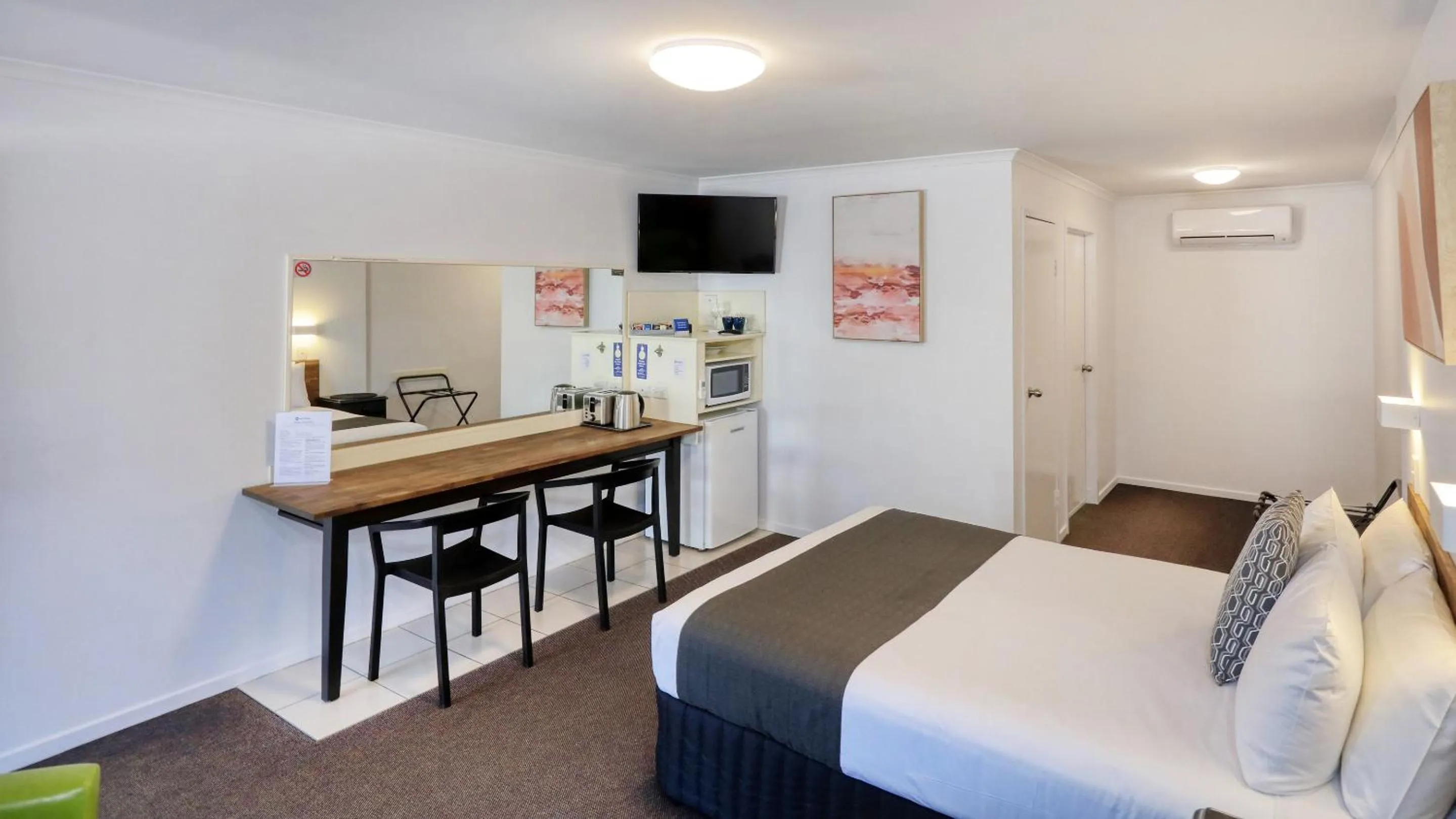 Bed in Best Western Caboolture Gateway Motel