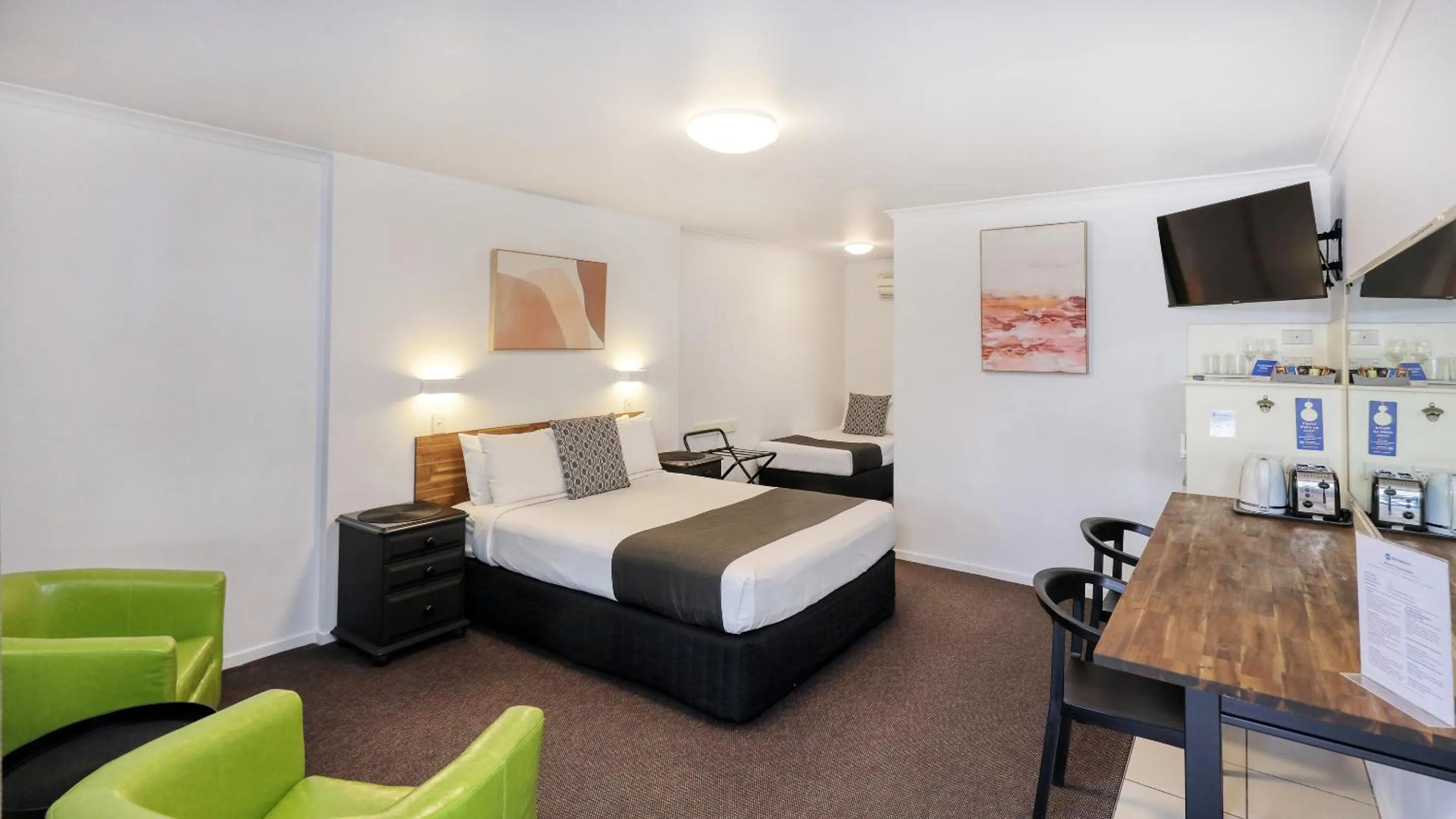 Bed in Best Western Caboolture Gateway Motel