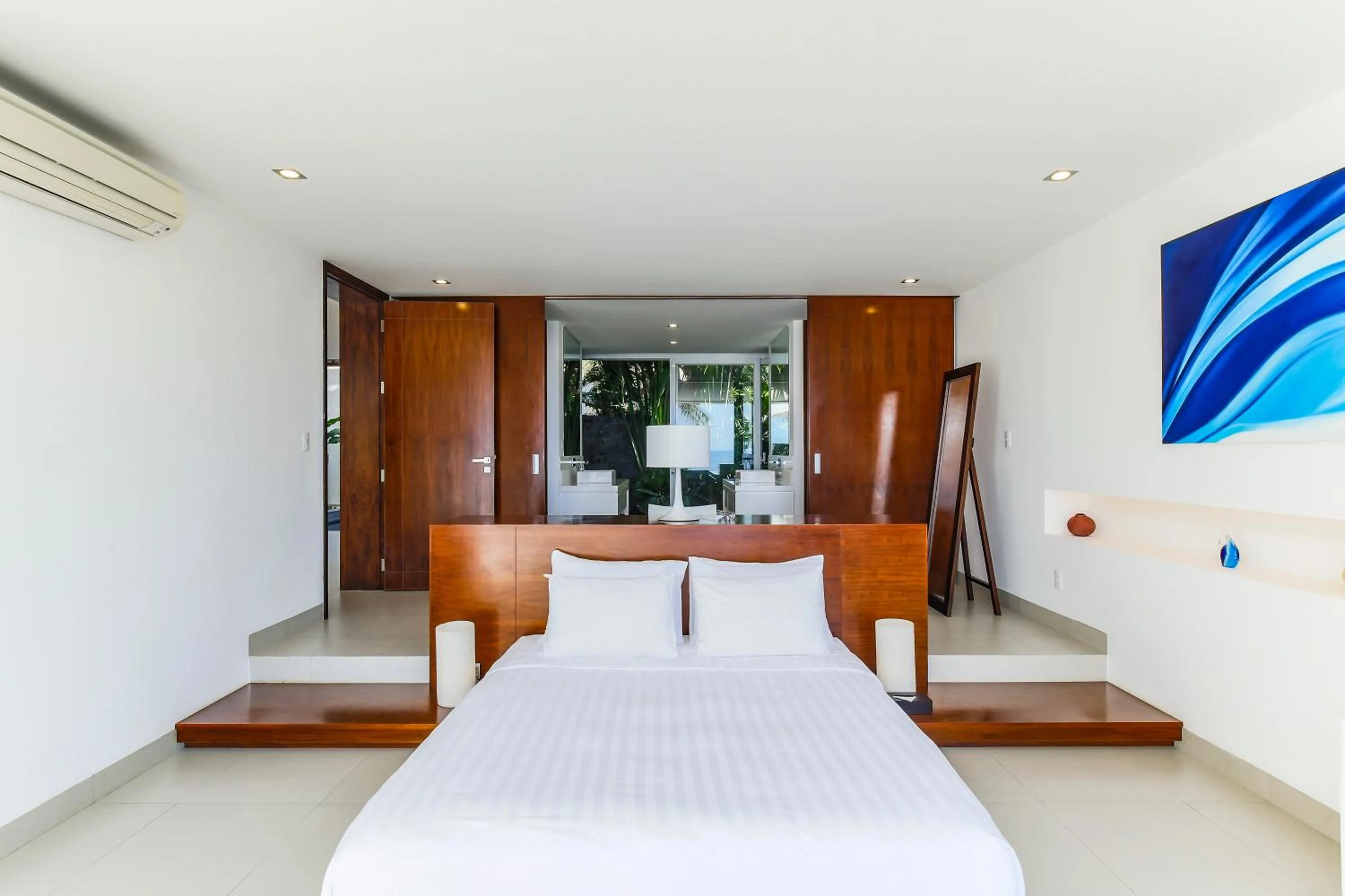 Bed in Oceanique Villas