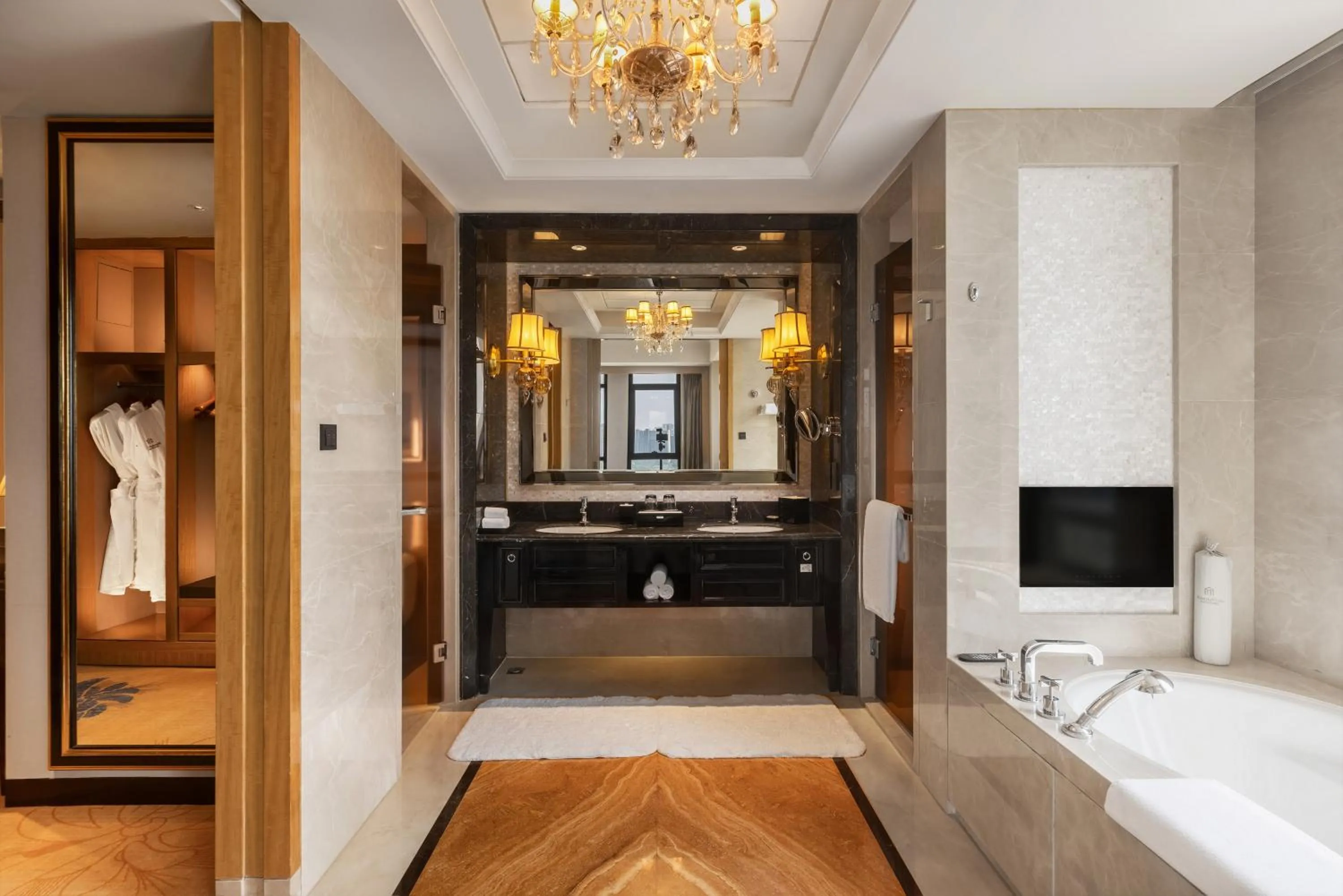 Bathroom, Bed in Wanda Vista Quanzhou