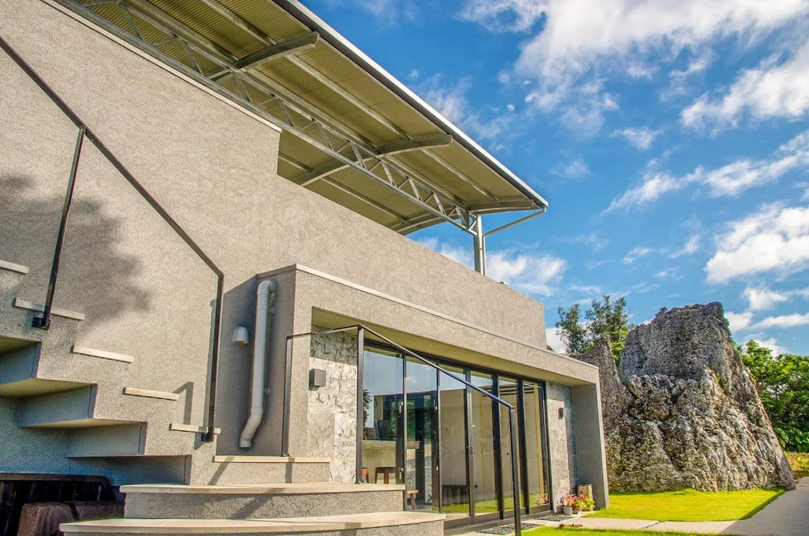 Property building in Hanalee Villa Kouri