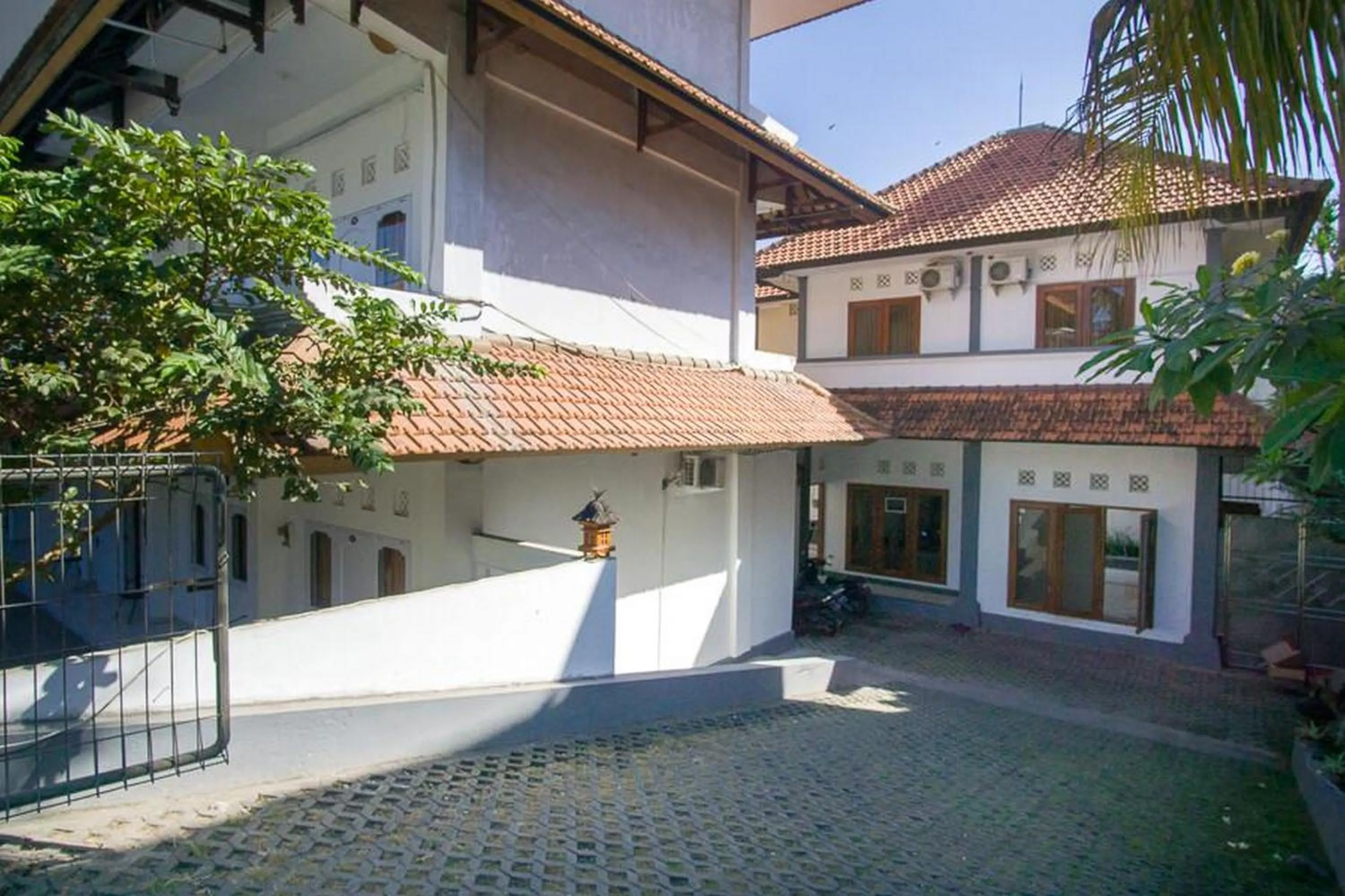 Facade/entrance in RedDoorz @ Jalan Gatot Subroto Denpasar