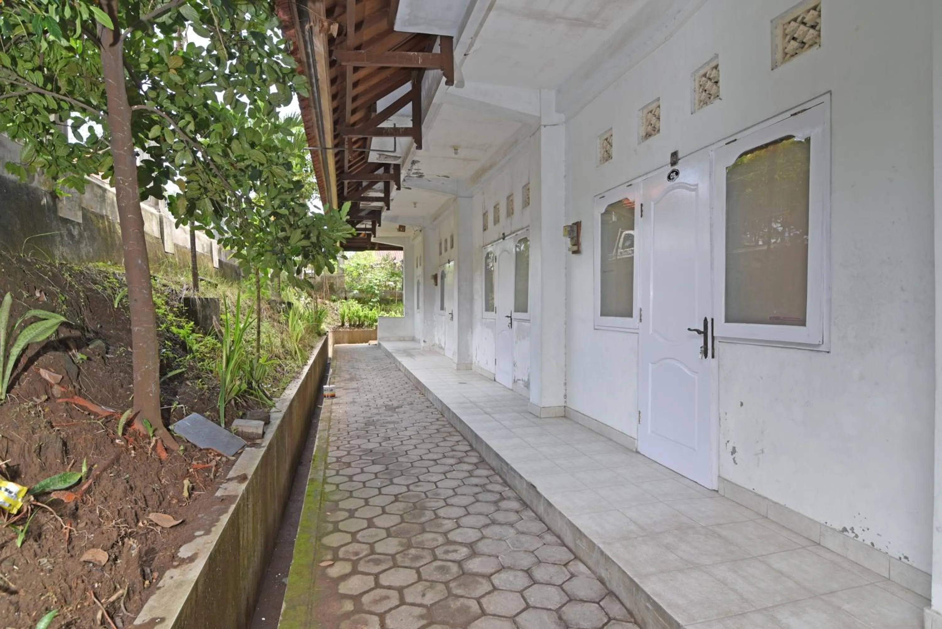 Area and facilities in RedDoorz @ Jalan Gatot Subroto Denpasar