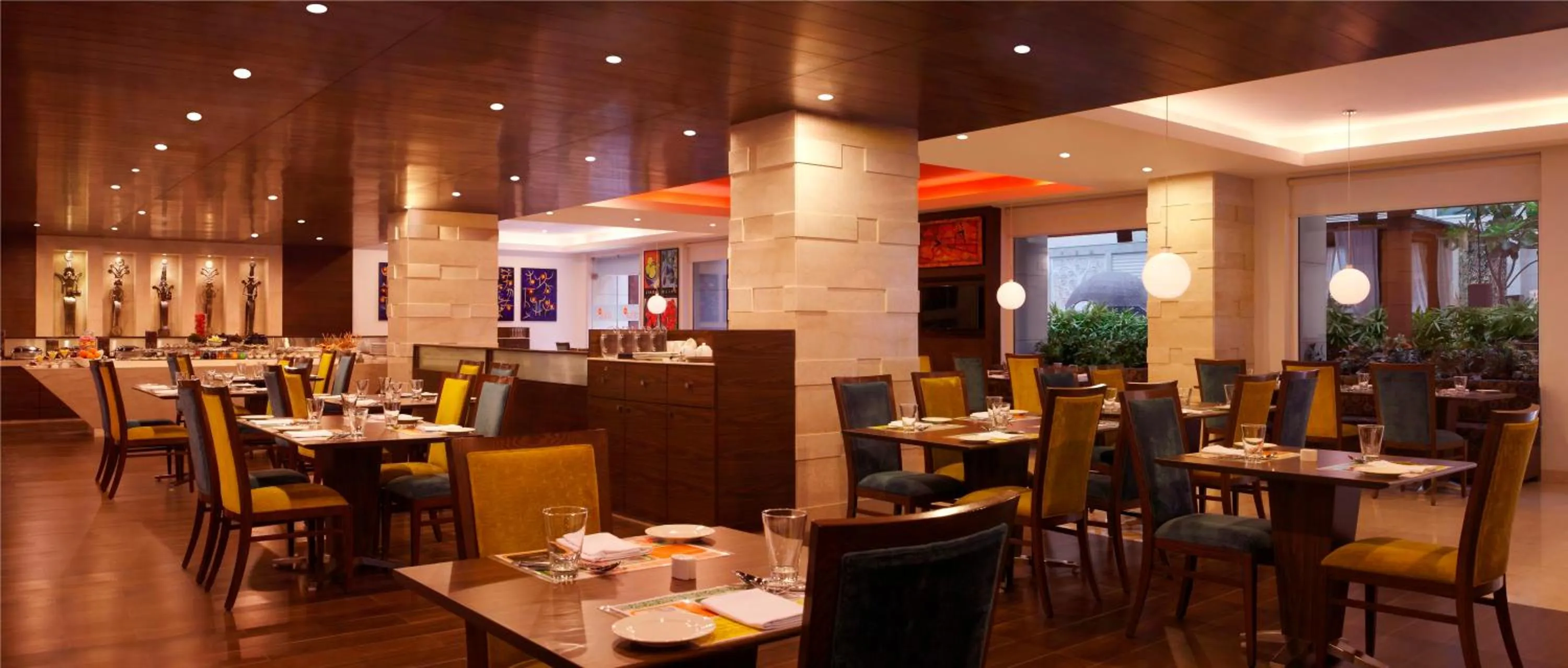 Restaurant/places to eat in Lemon Tree Premier, Delhi Airport