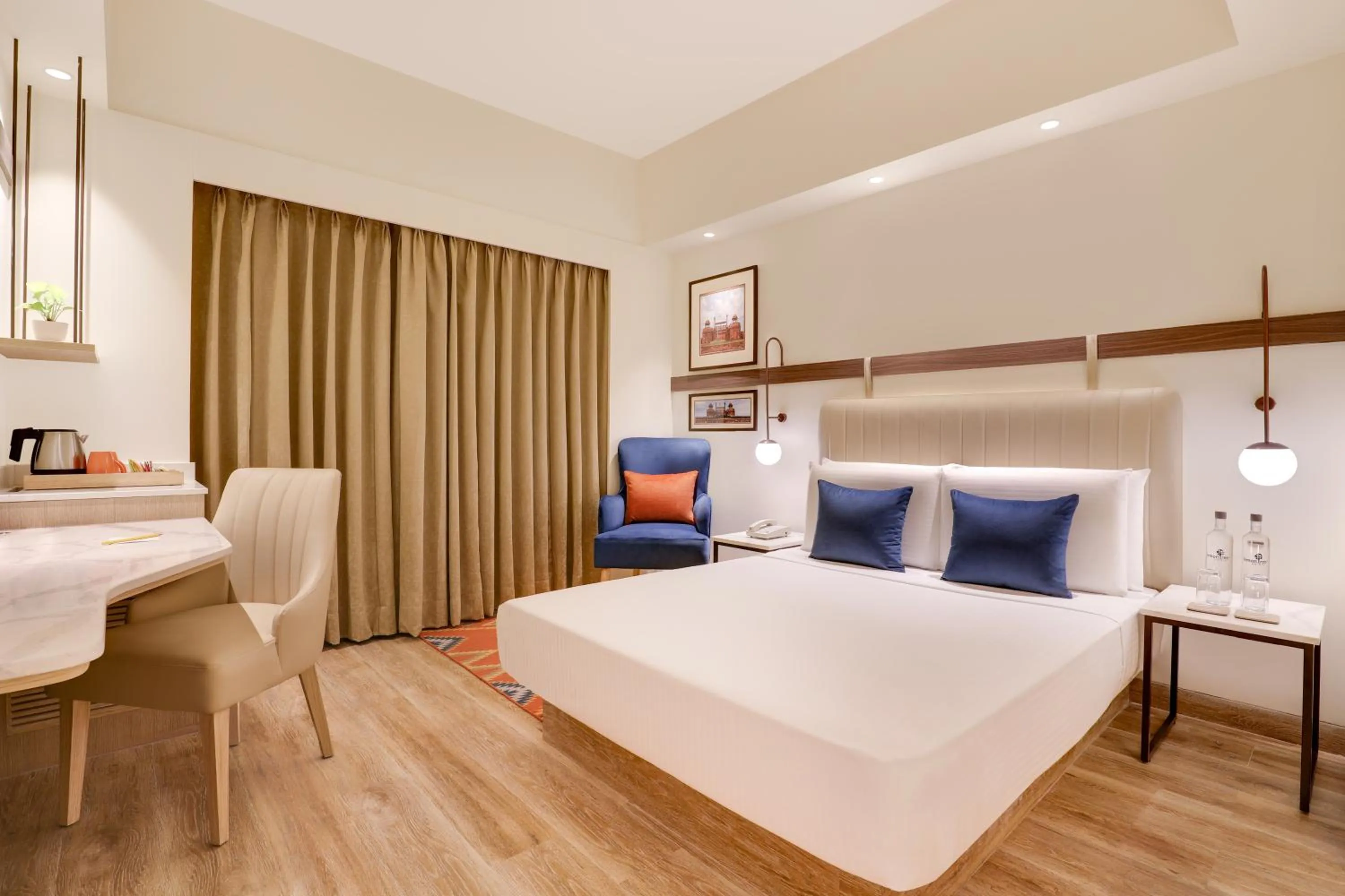 Bedroom, Bed in Lemon Tree Premier, Delhi Airport