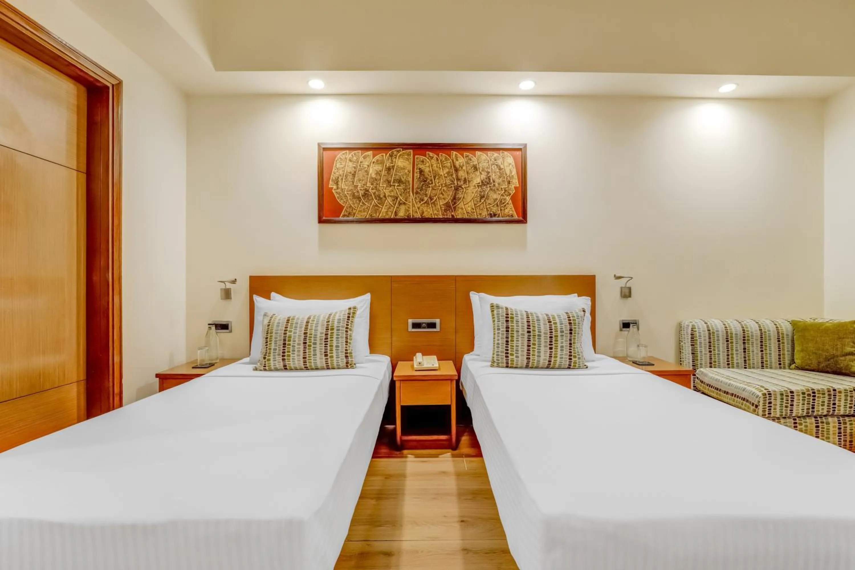 Bedroom, Bed in Lemon Tree Premier, Delhi Airport