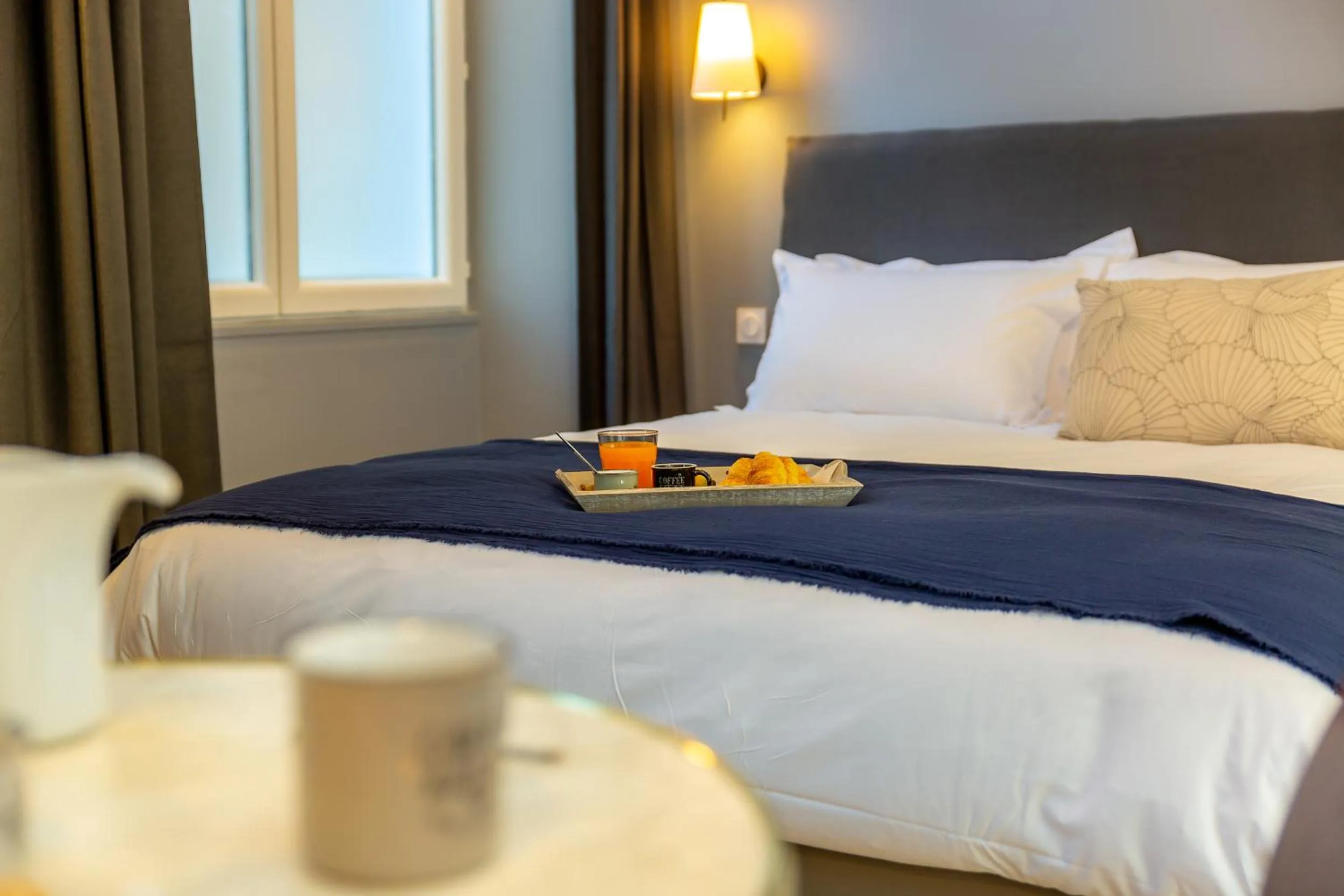 Bedroom, Bed in Les appartements chics du Vieux-Port