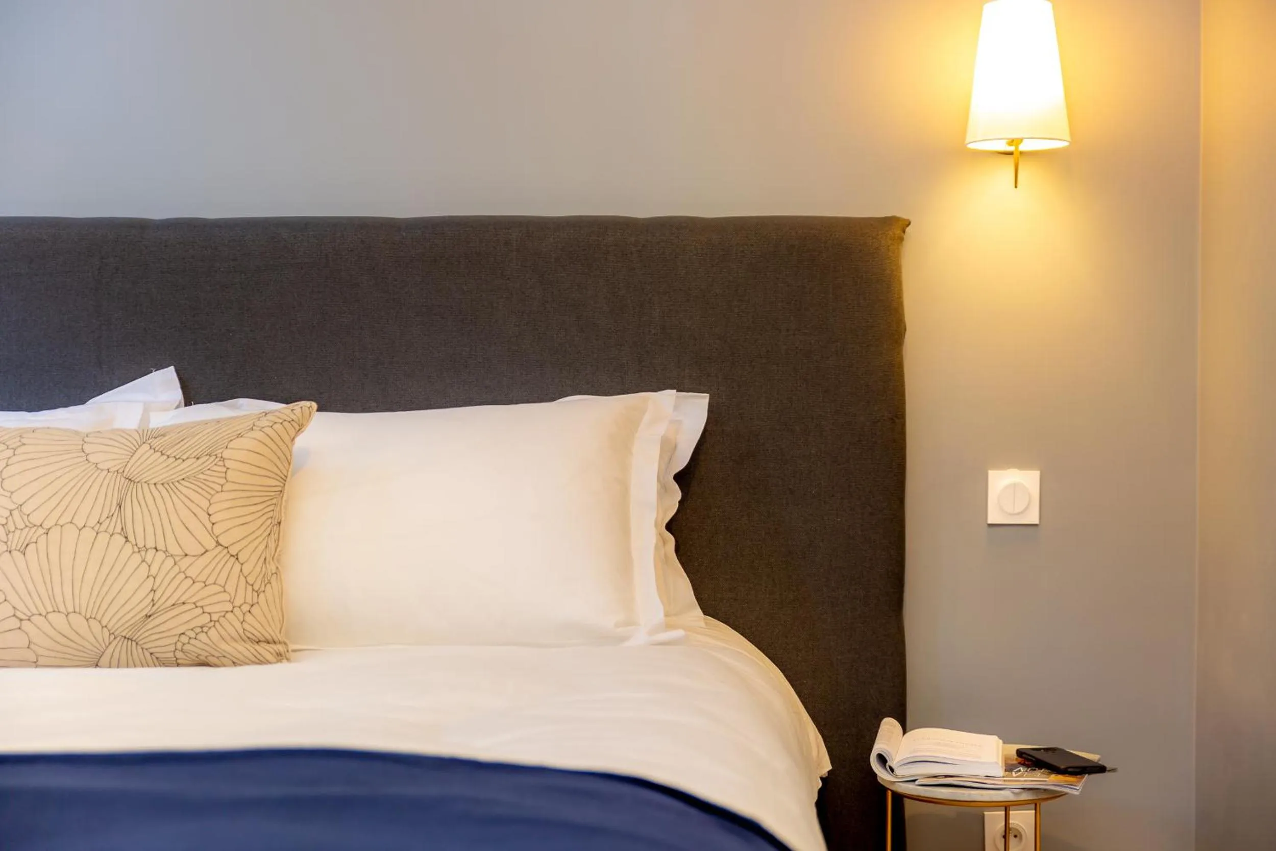 Bedroom, Bed in Les appartements chics du Vieux-Port