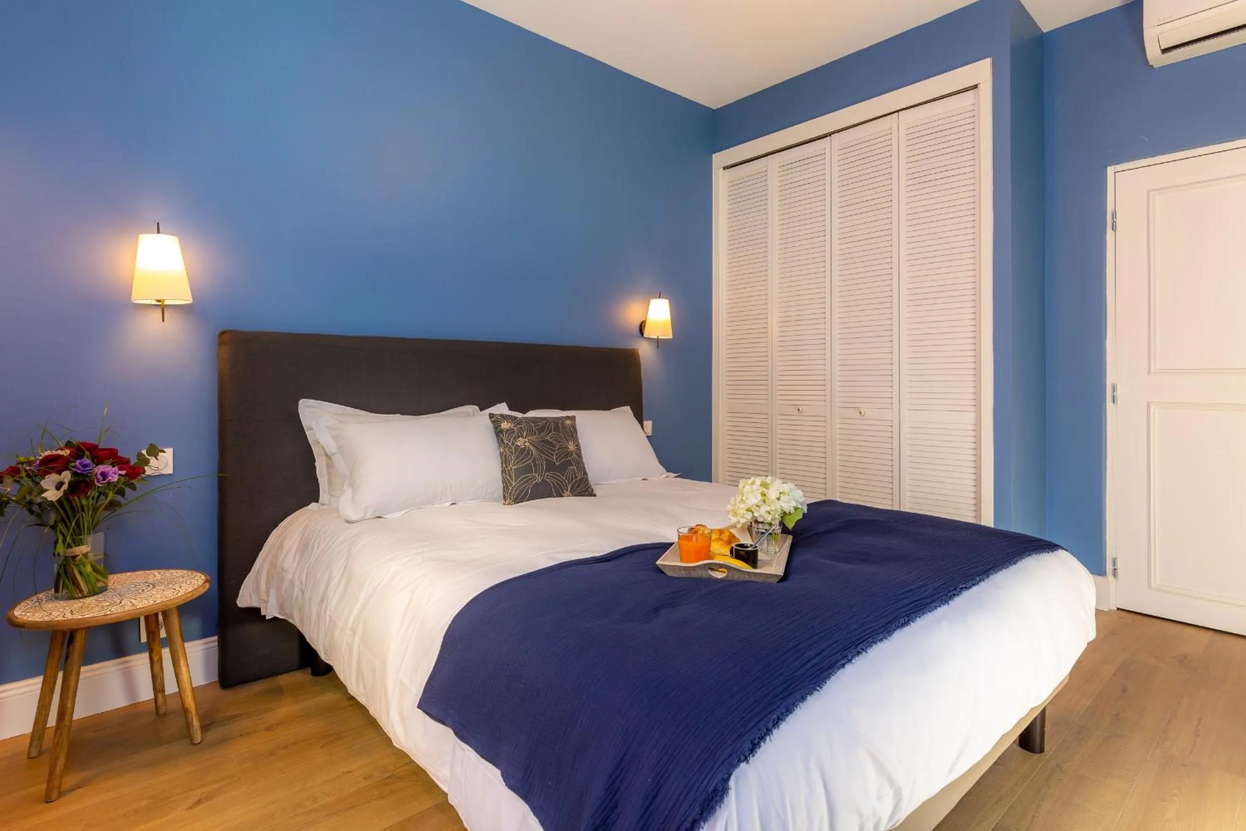 Bedroom, Bed in Les appartements chics du Vieux-Port