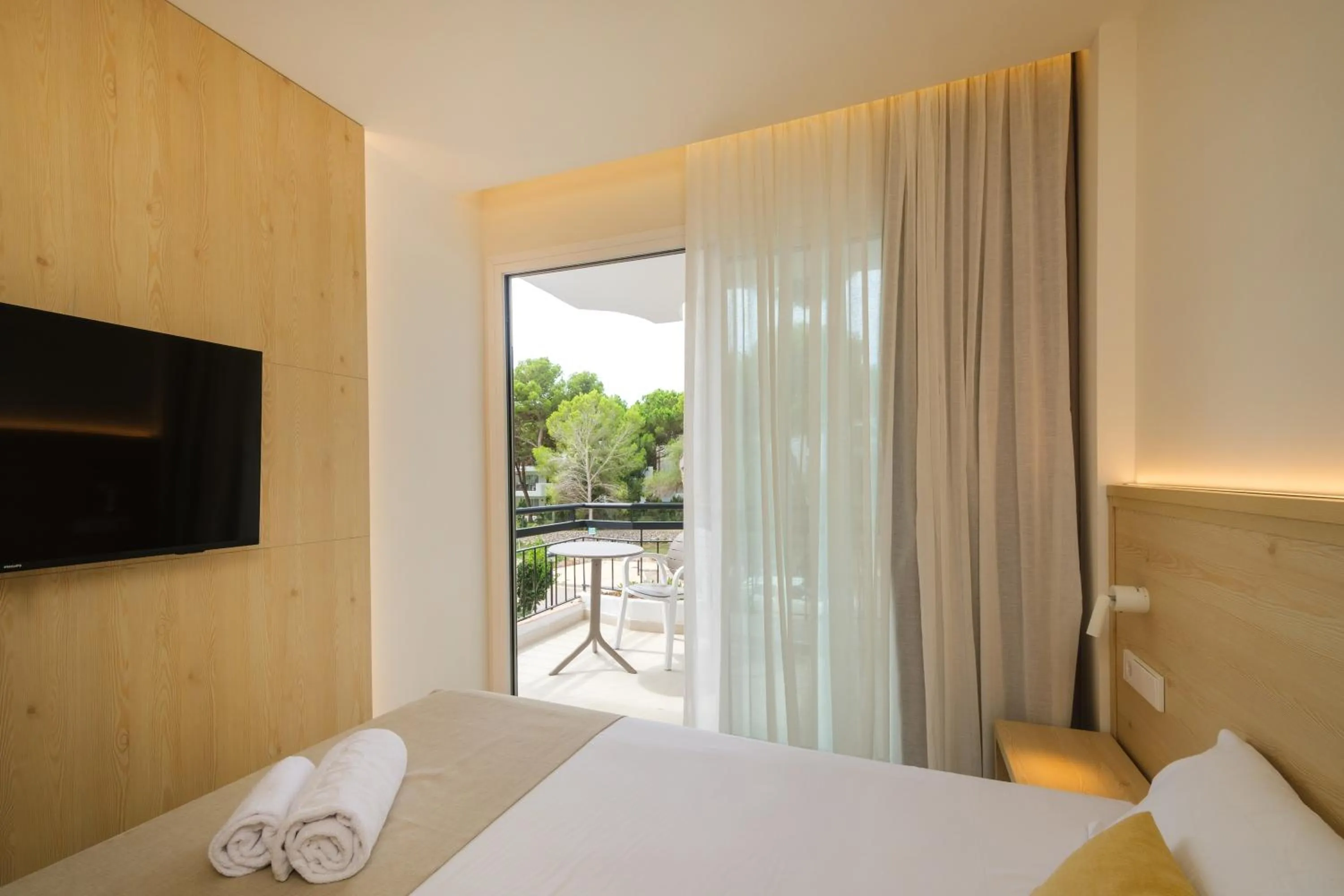 Bed in Cabot Cala Ferrera