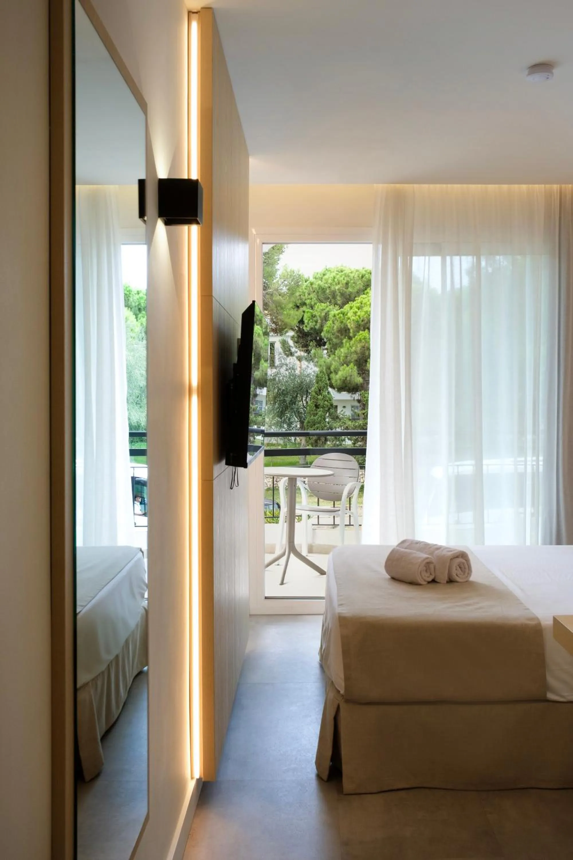 Bedroom, Bed in Cabot Cala Ferrera