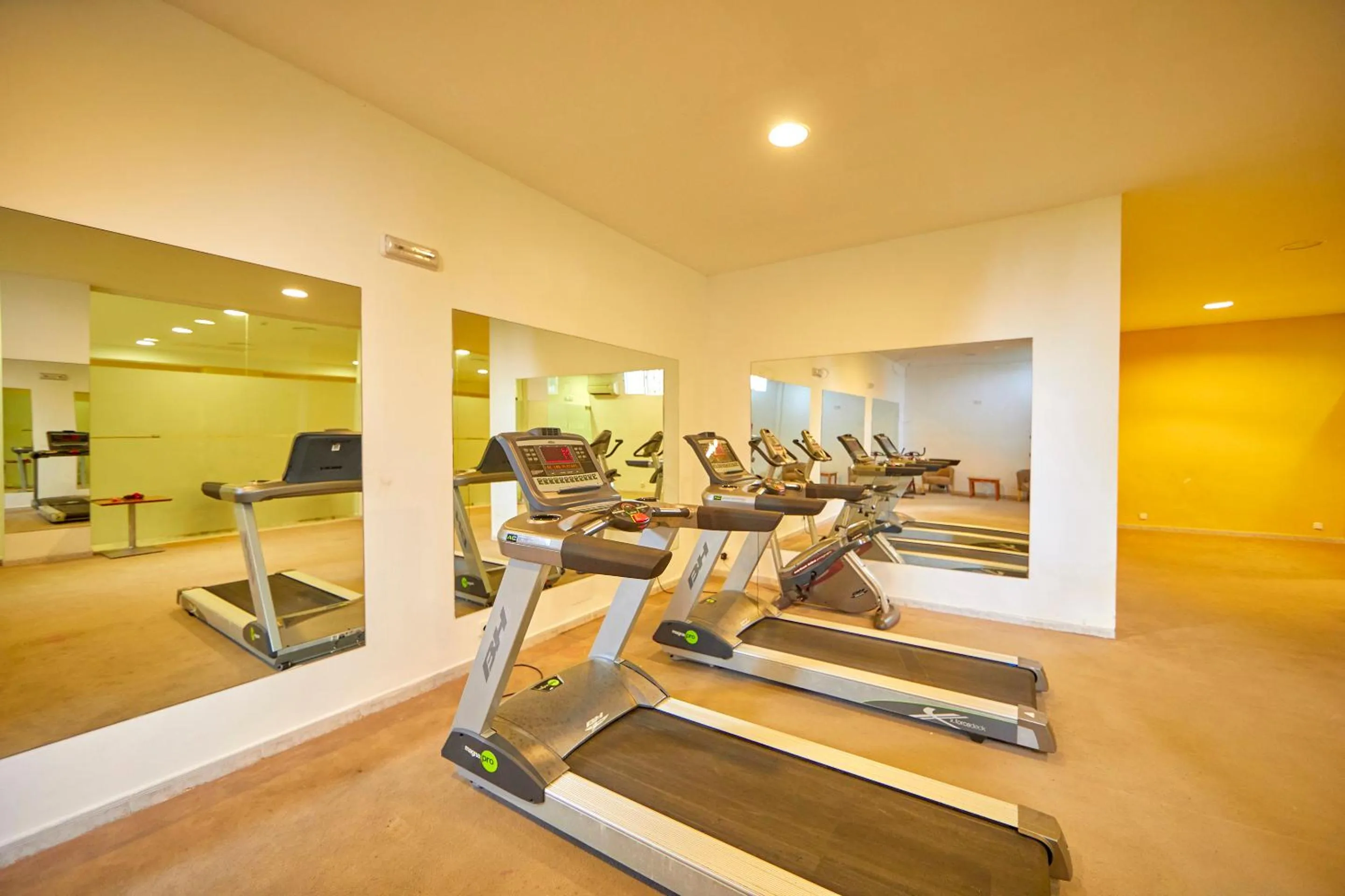 Fitness centre/facilities in Gavimar La Mirada Hotel and Apartments