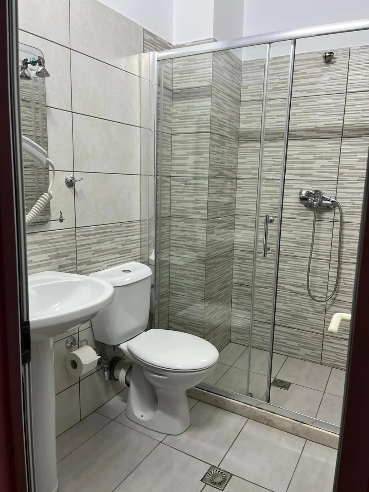 Large Twin Room in MARION HOTEL