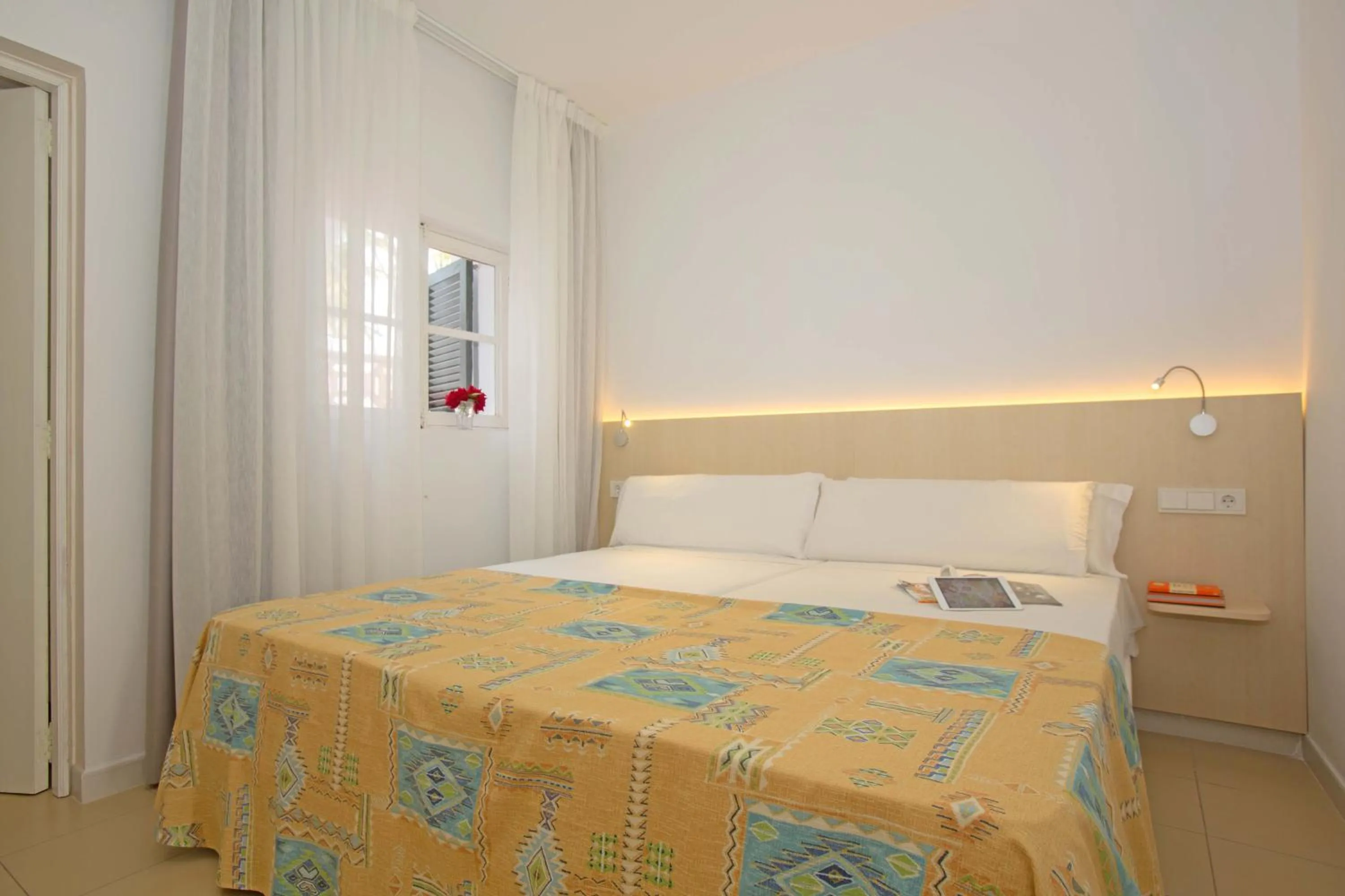 Bedroom, Bed in Gavimar Ariel Chico Hotel and Apartments