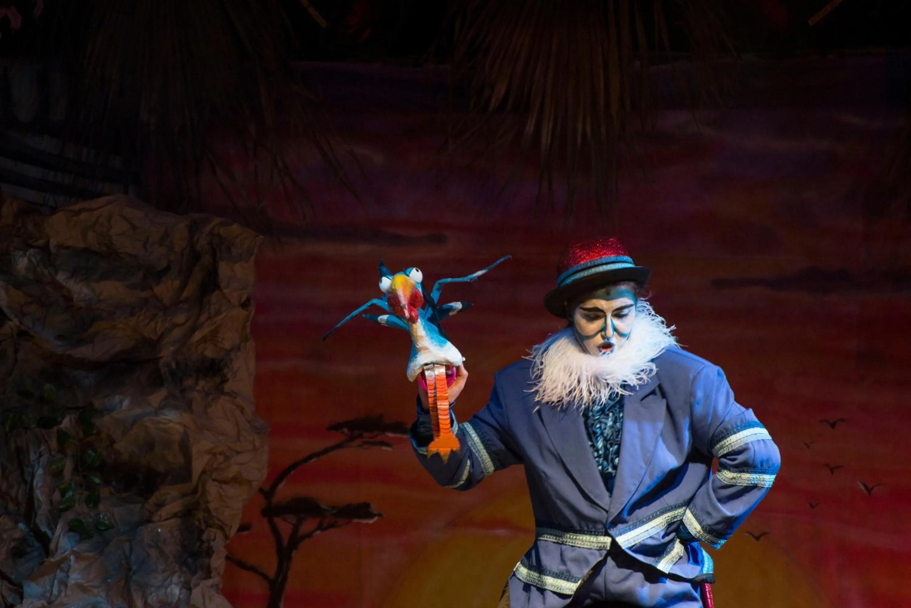 Evening entertainment in Gavimar Ariel Chico Hotel and Apartments