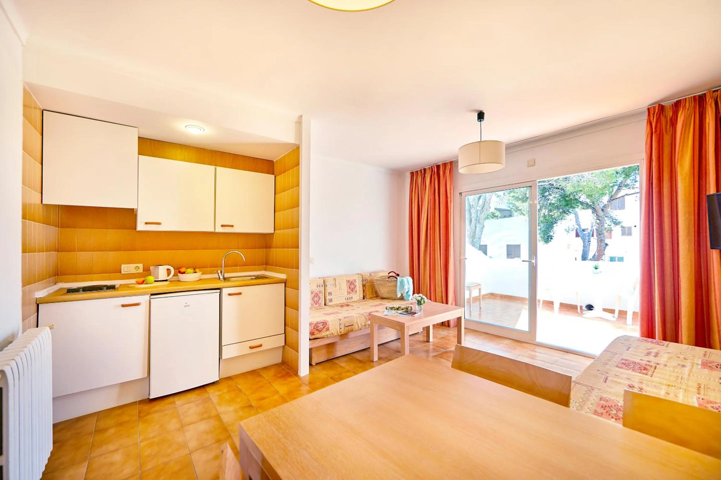 Kitchen or kitchenette in Gavimar Ariel Chico Hotel and Apartments