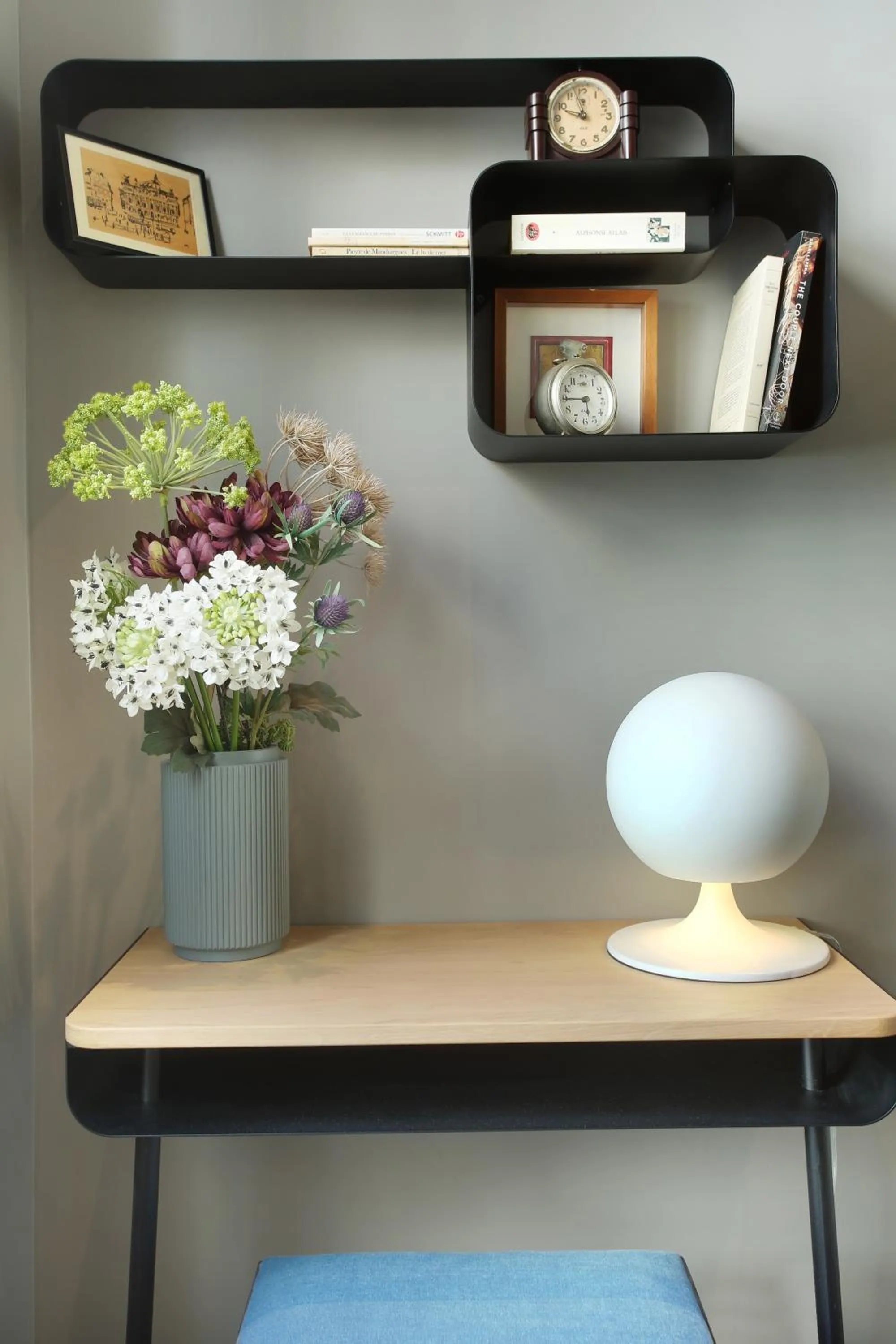 Decorative detail in Le Basile Hôtel