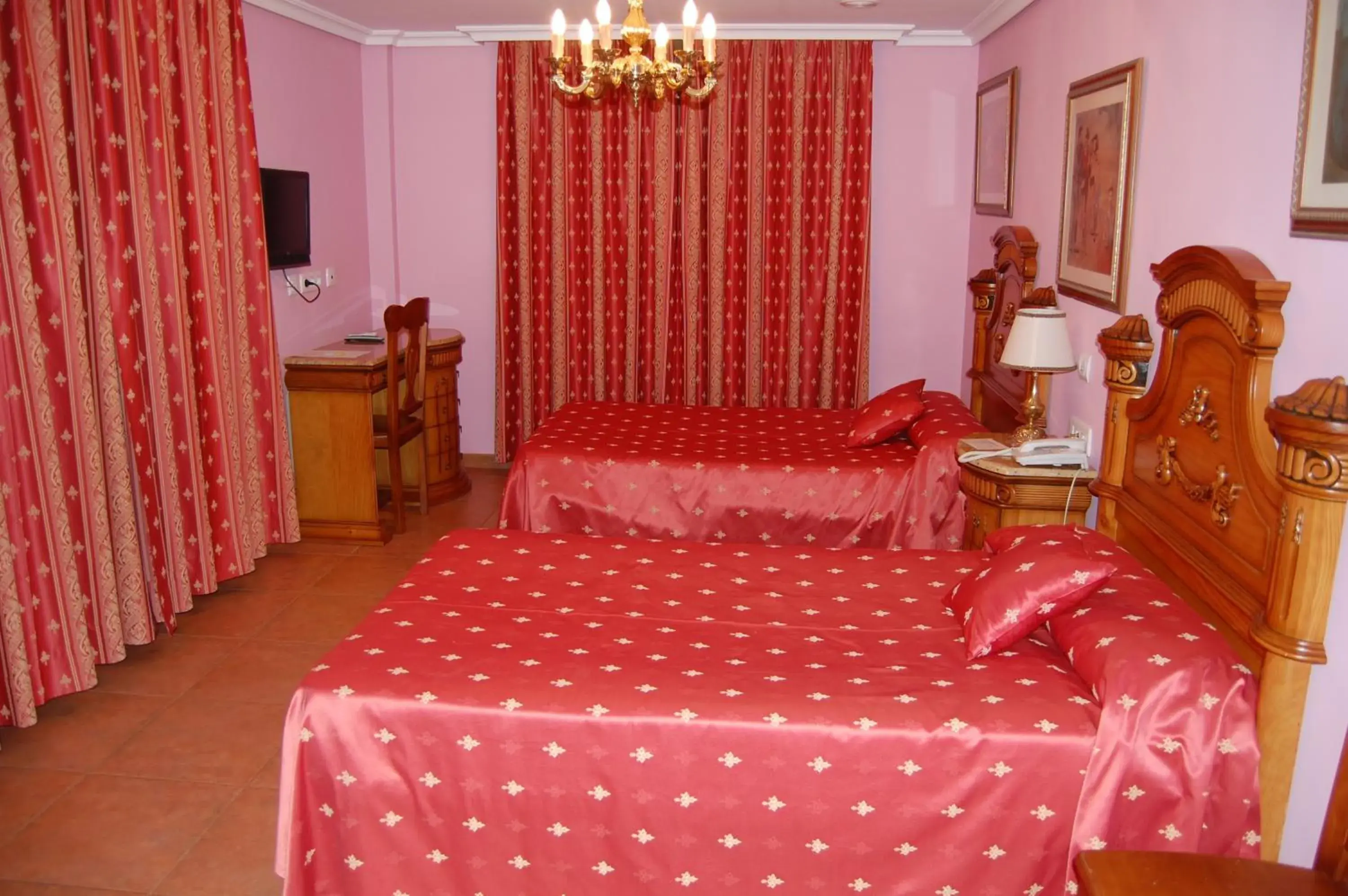 Two Connecting Twin Rooms in Hotel Flor de la Mancha Two Connecting Twin Rooms in Hotel Flor de la Mancha