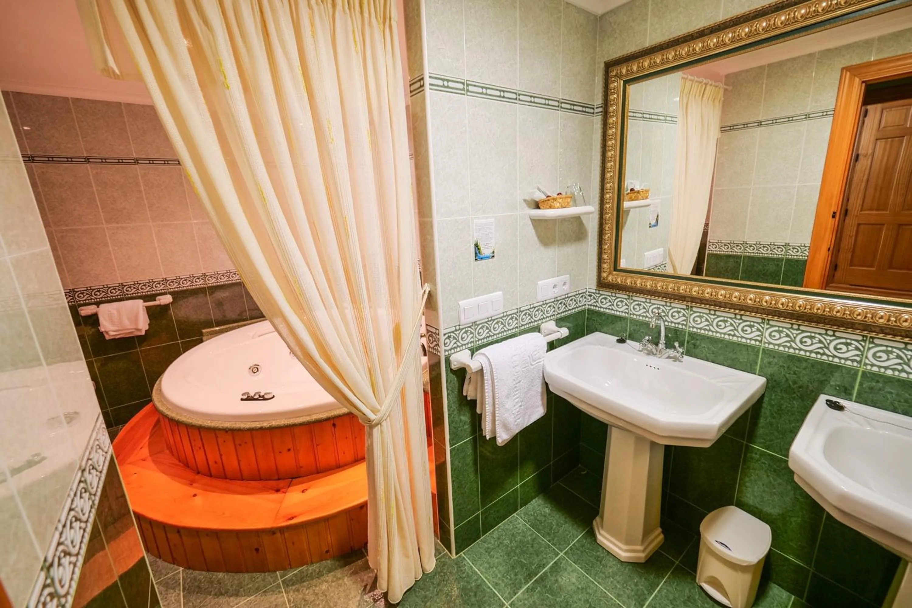 Bathroom in Hotel Flor de la Mancha