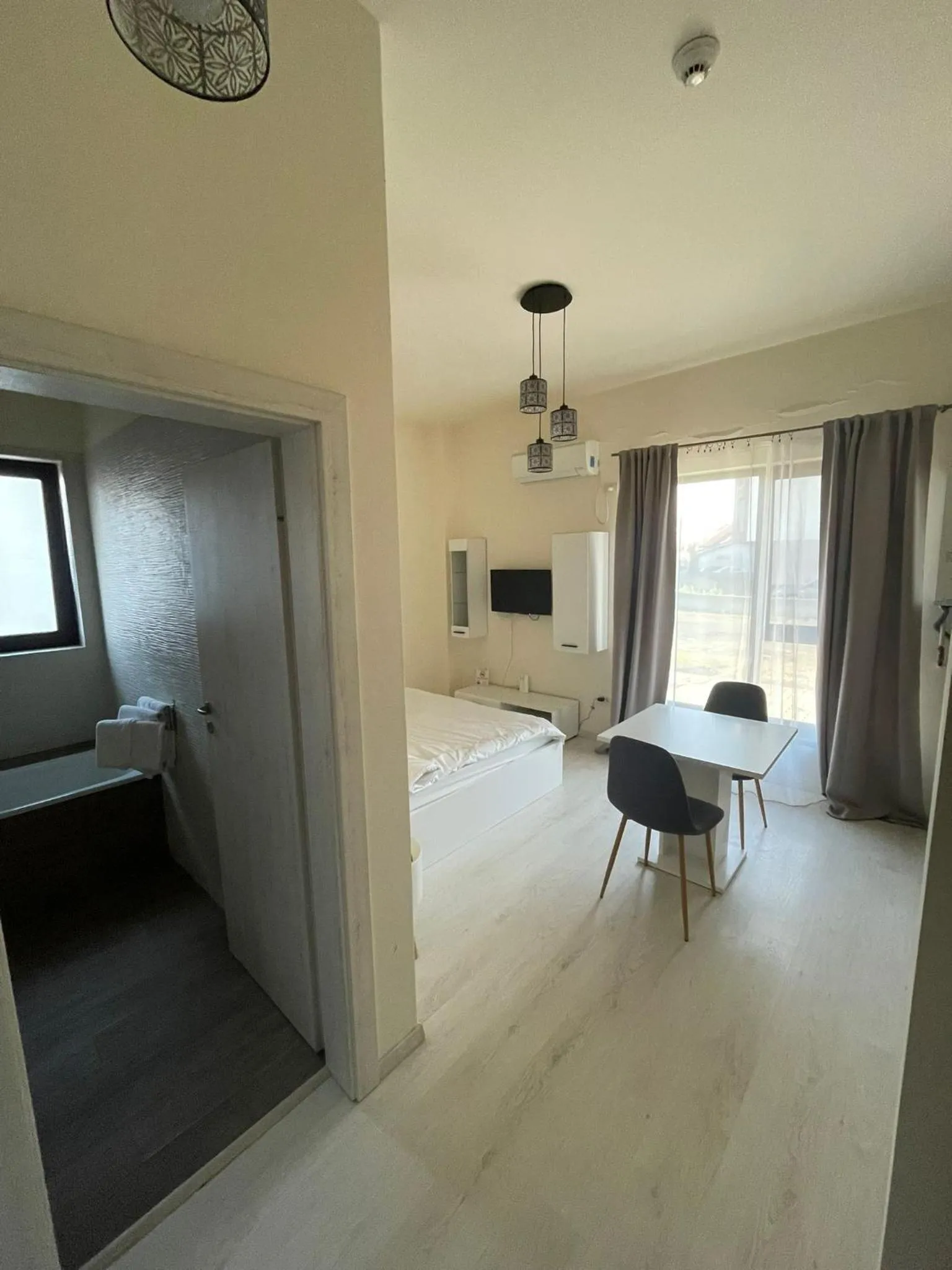 Communal lounge/ TV room in VISAJ Residence