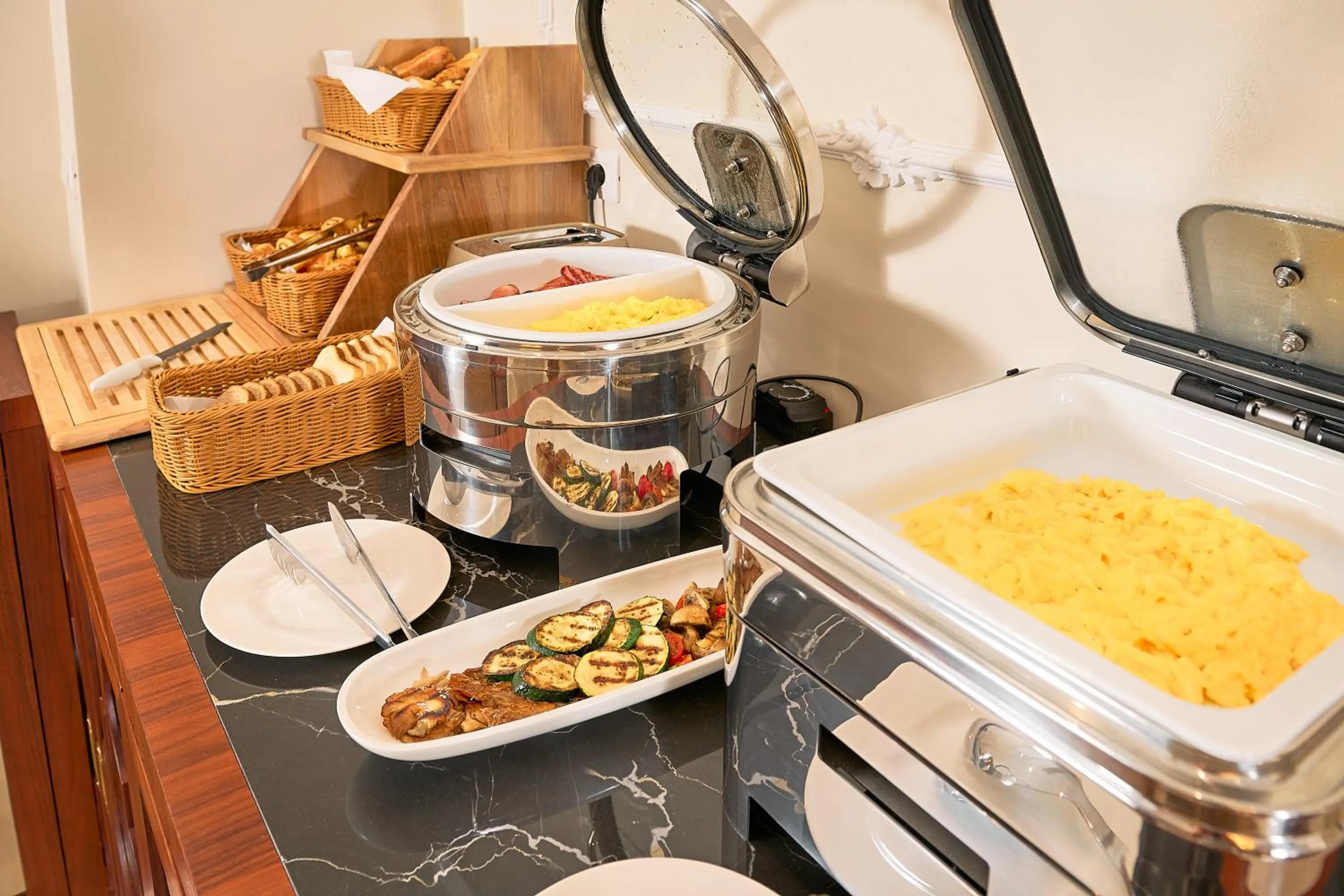 Breakfast in Hotel Villa Harmony