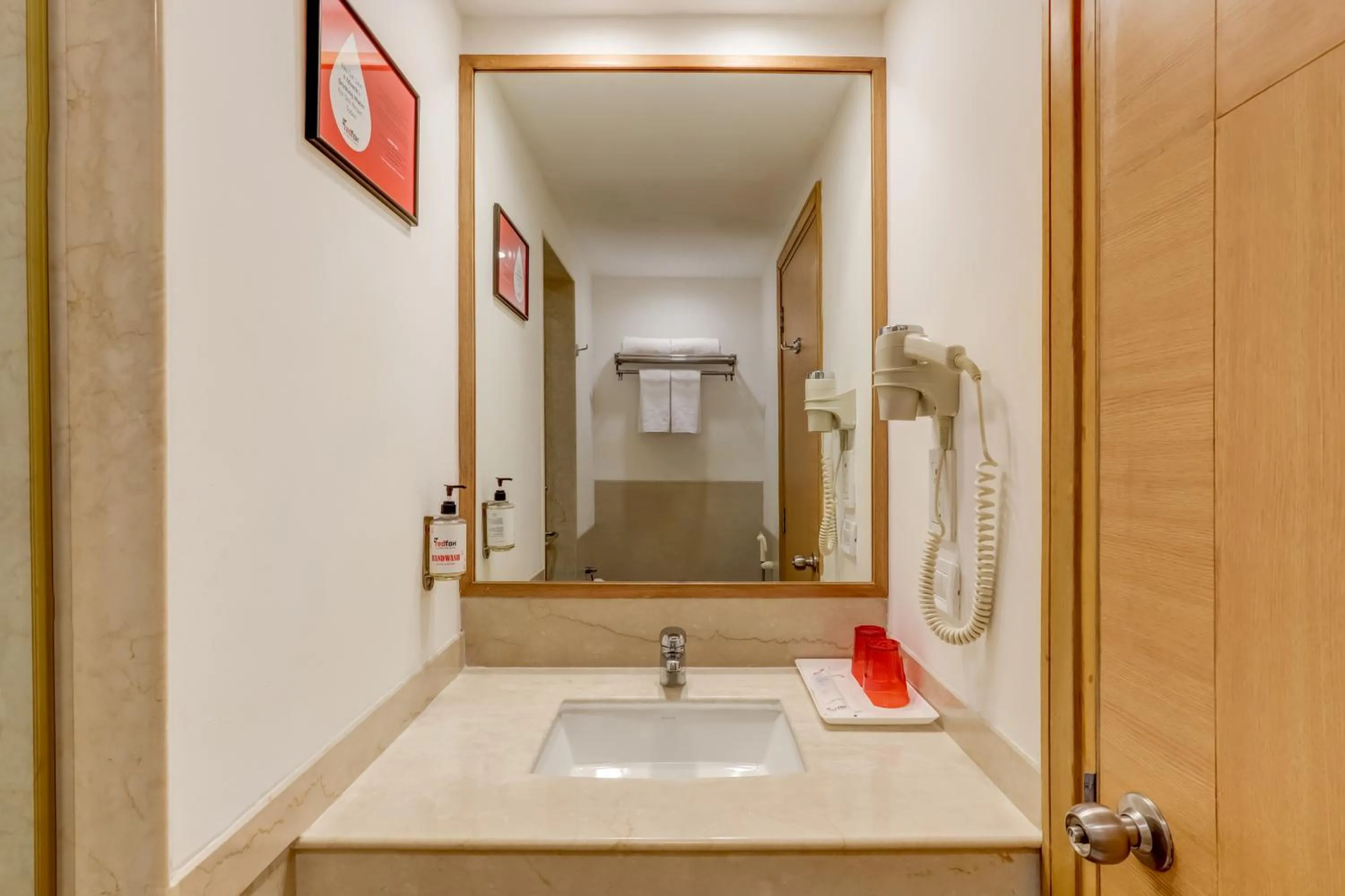 Red Fox by Lemon Tree Hotels, Delhi Airport