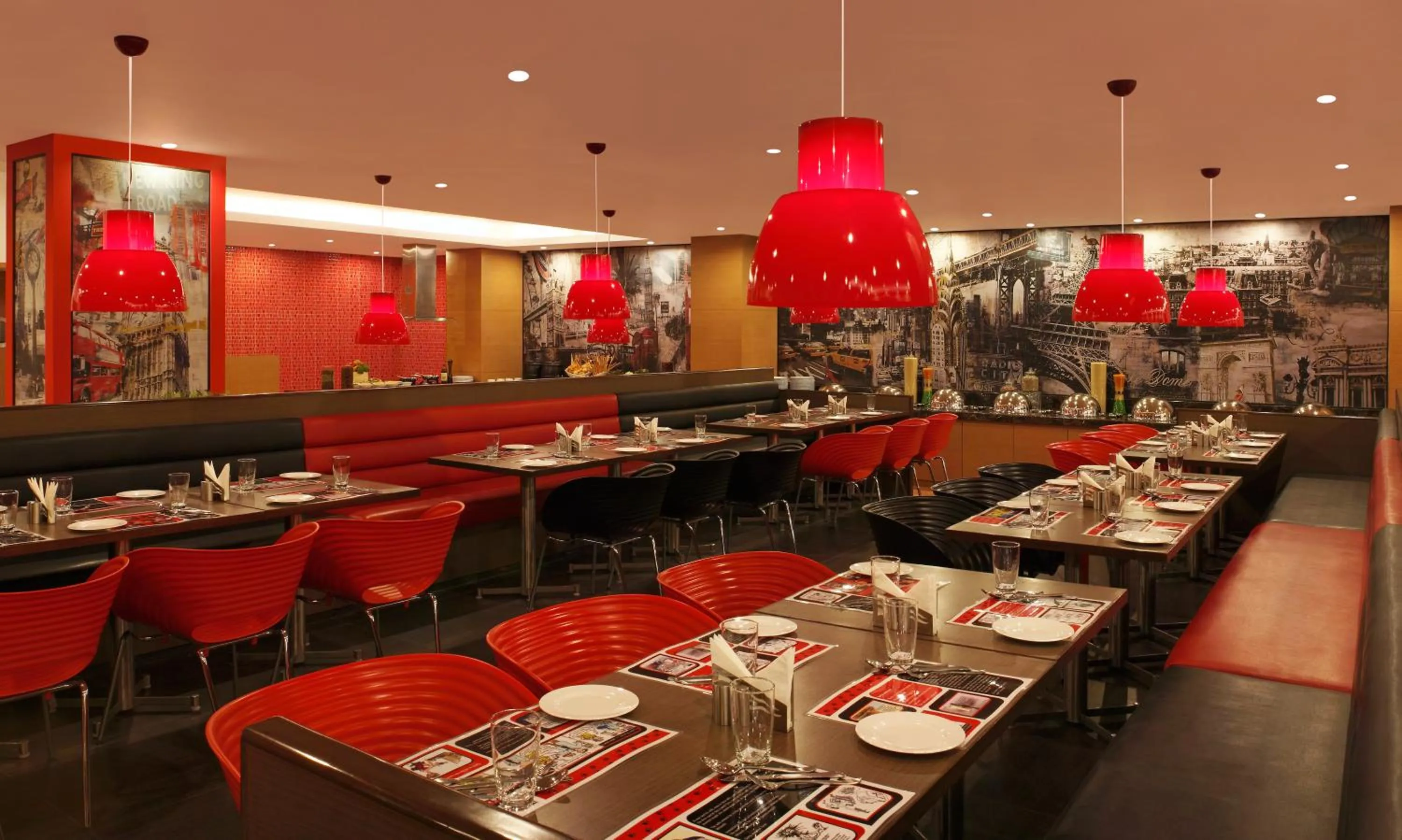 Restaurant/places to eat in Red Fox by Lemon Tree Hotels, Delhi Airport
