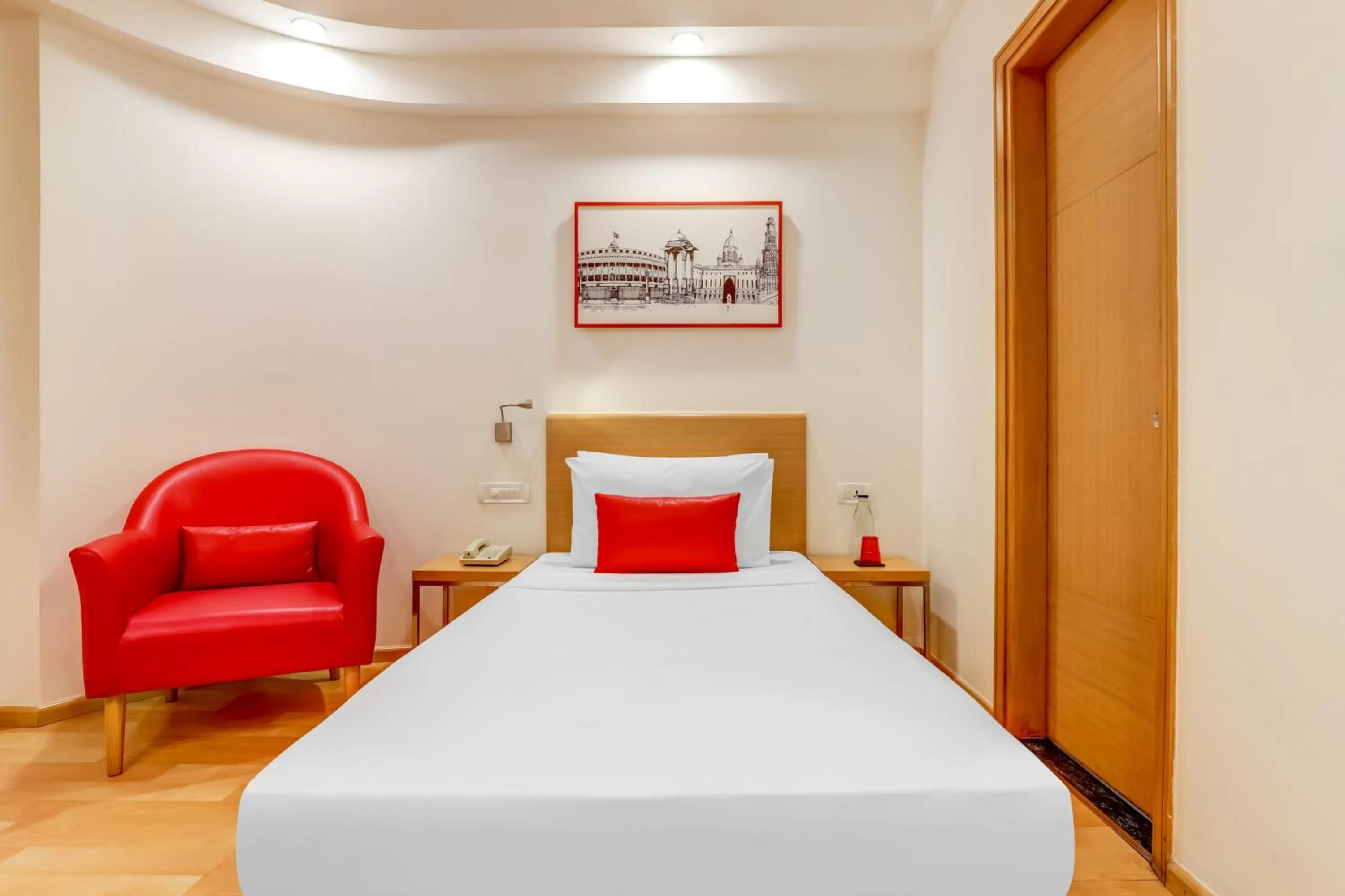 Bed in Red Fox by Lemon Tree Hotels, Delhi Airport
