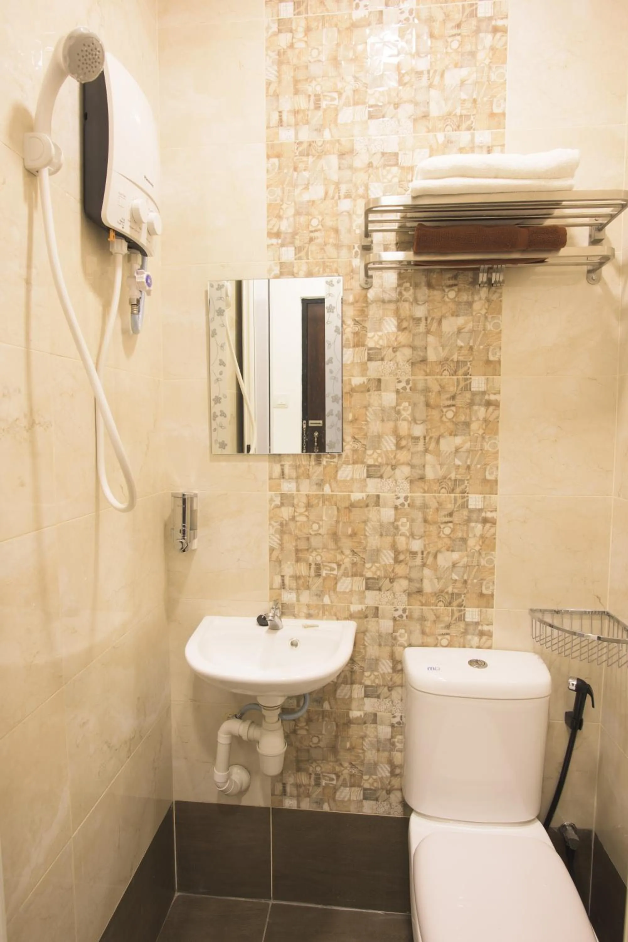 Toilet in LTL Guesthouse