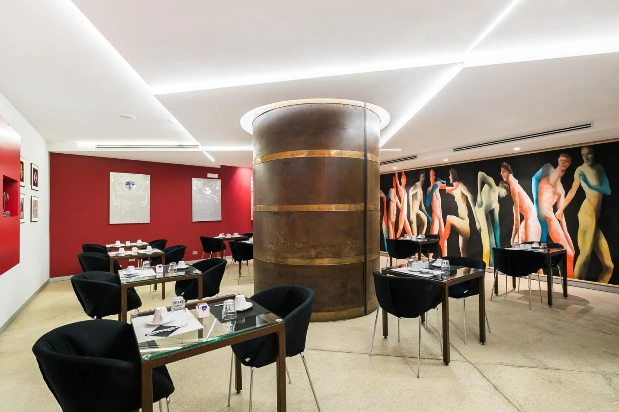 Restaurant/places to eat in Hotel La Rovere