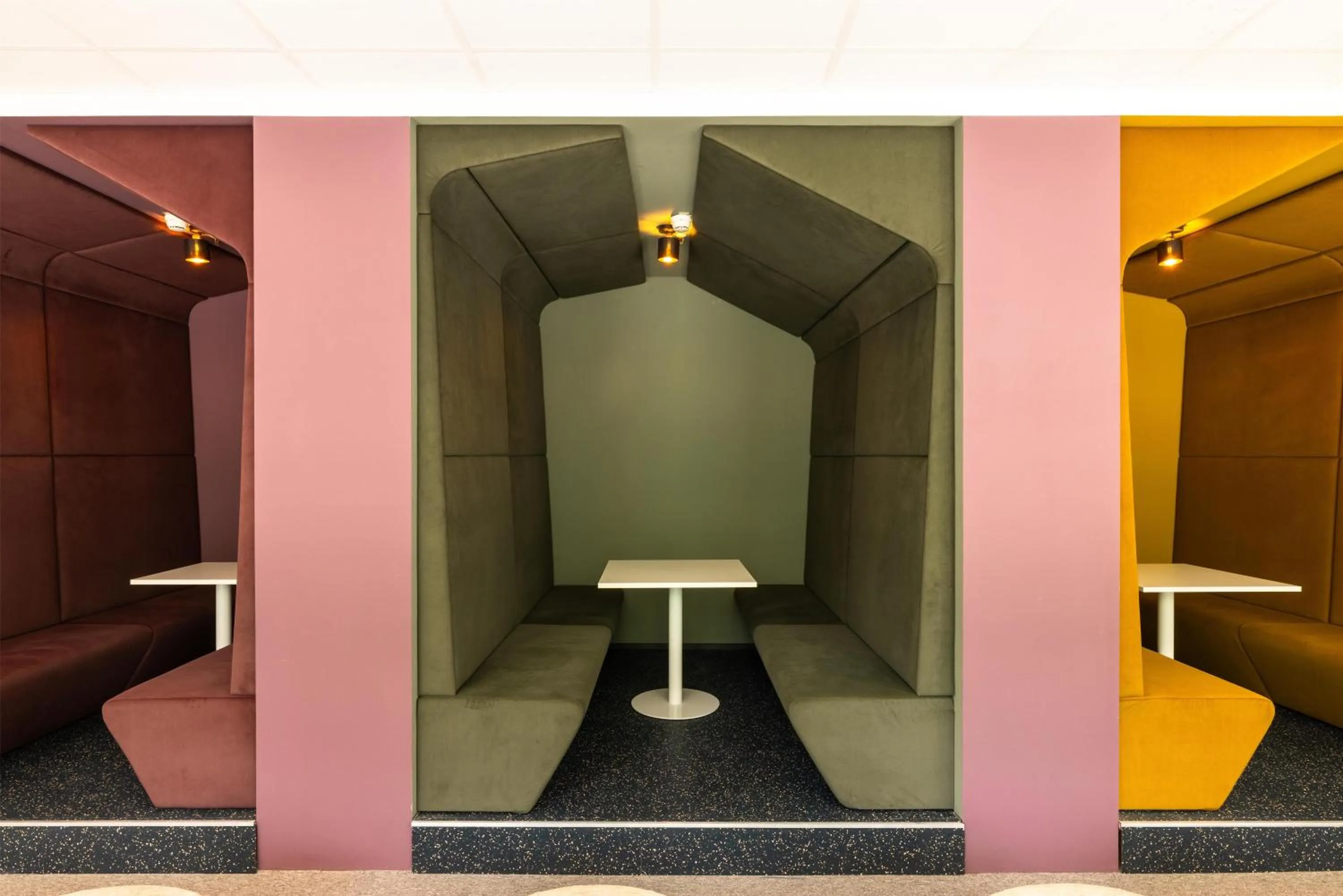 Meeting/conference room in The Rilano Hotel München