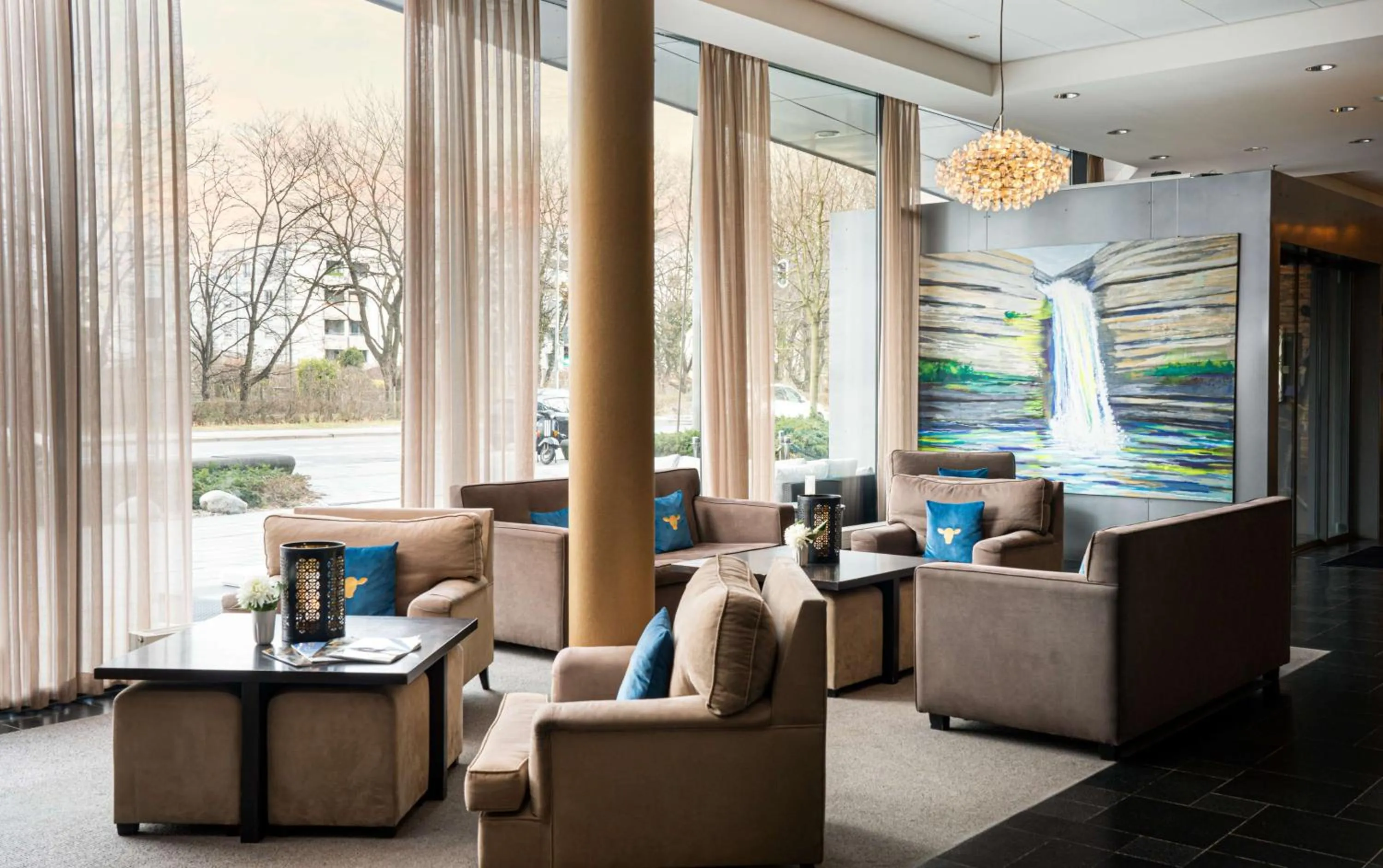 Lobby or reception in The Rilano Hotel München