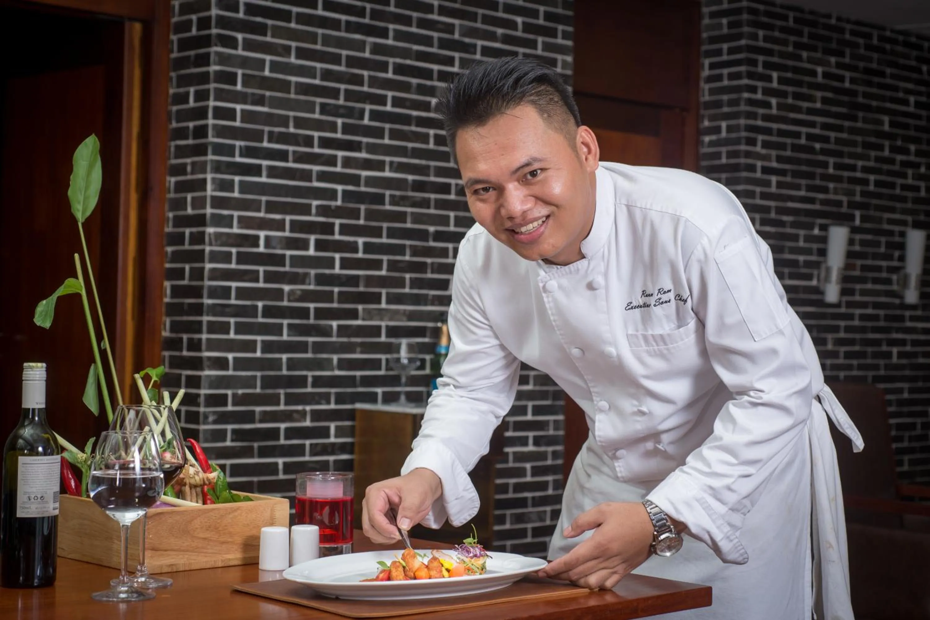 Food and drinks in Lotus Blanc Resort