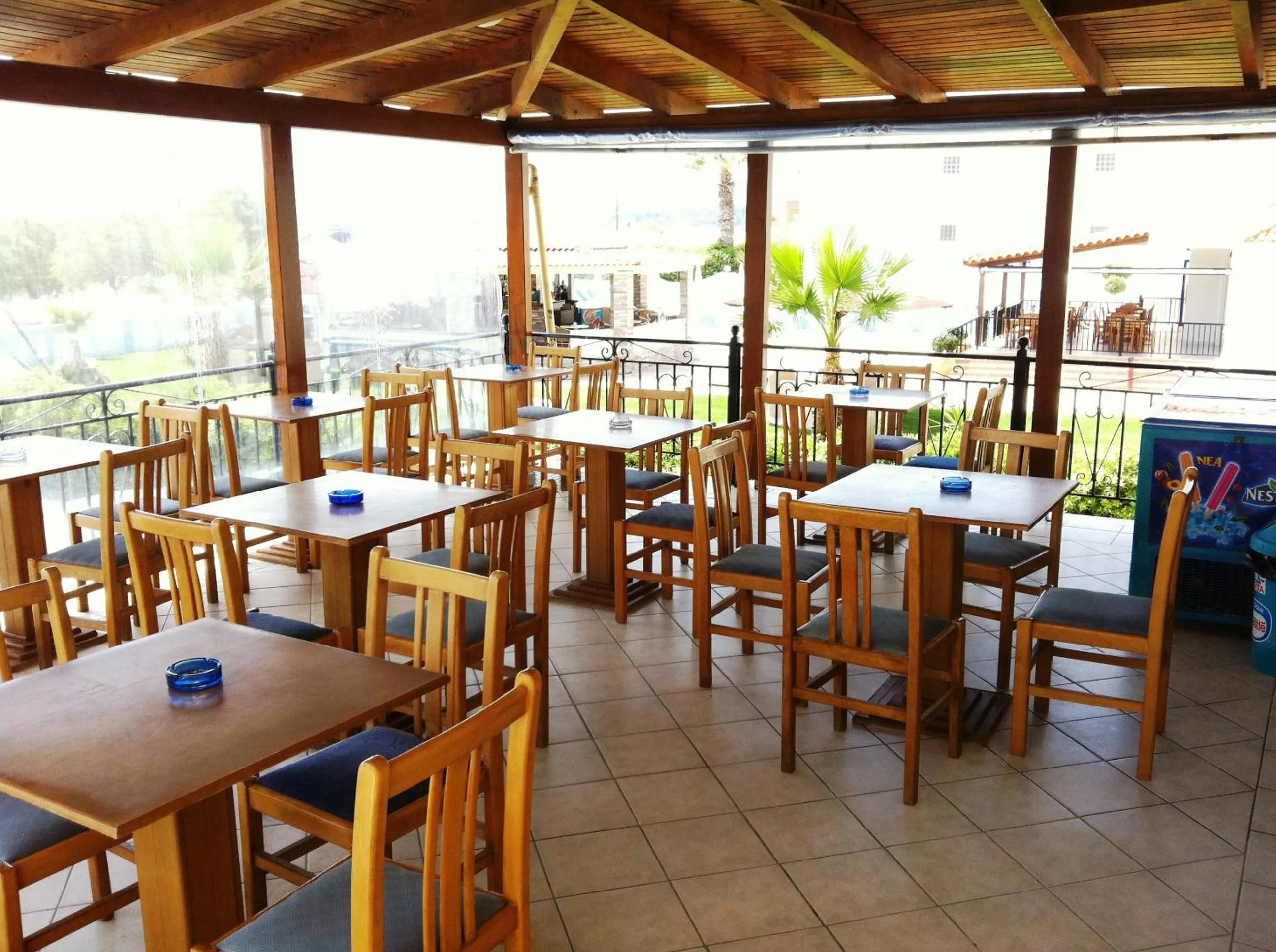 Restaurant/places to eat in Andreolas Beach Hotel