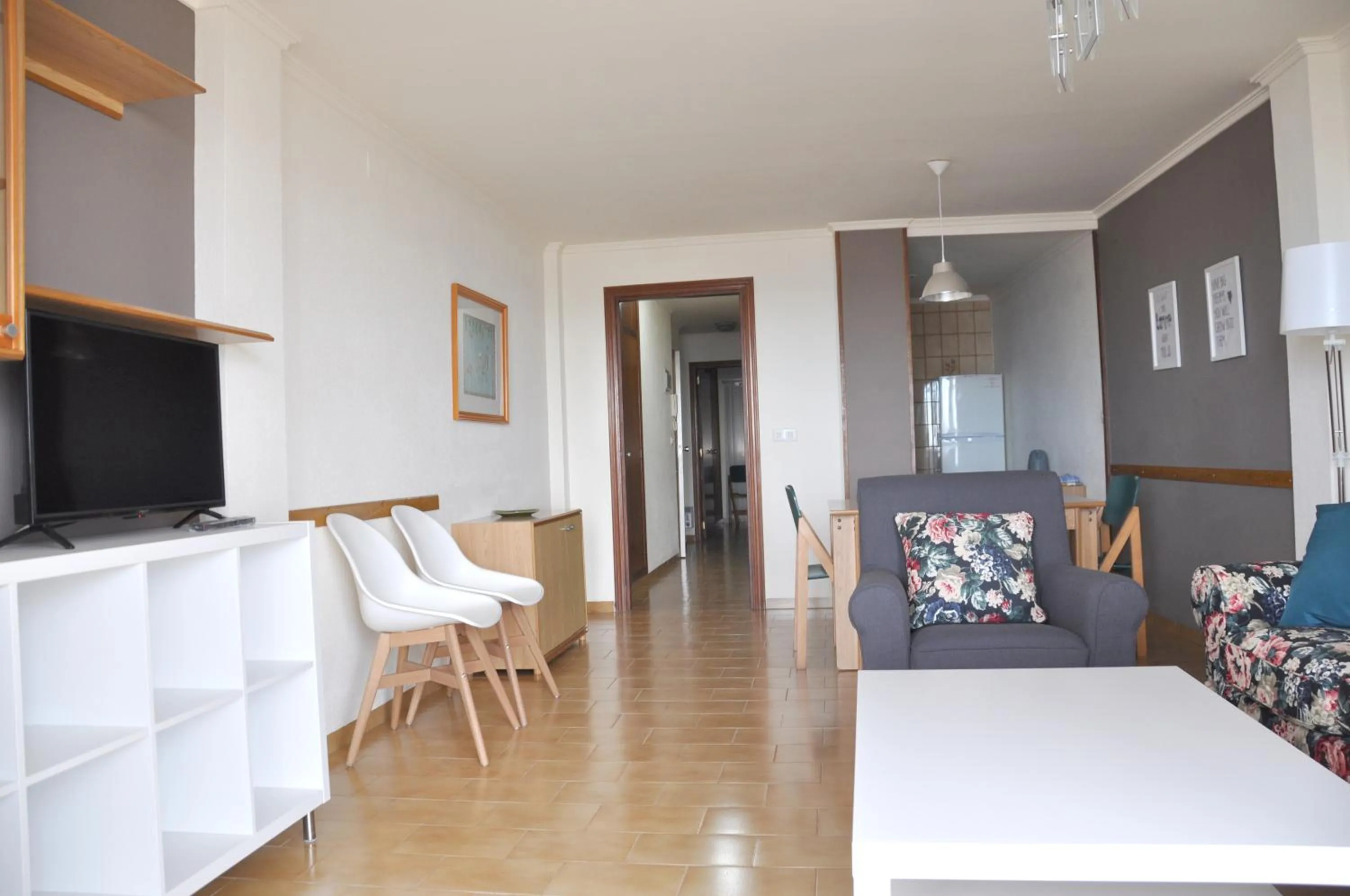 Communal lounge/ TV room in Apartamentos Acuario
