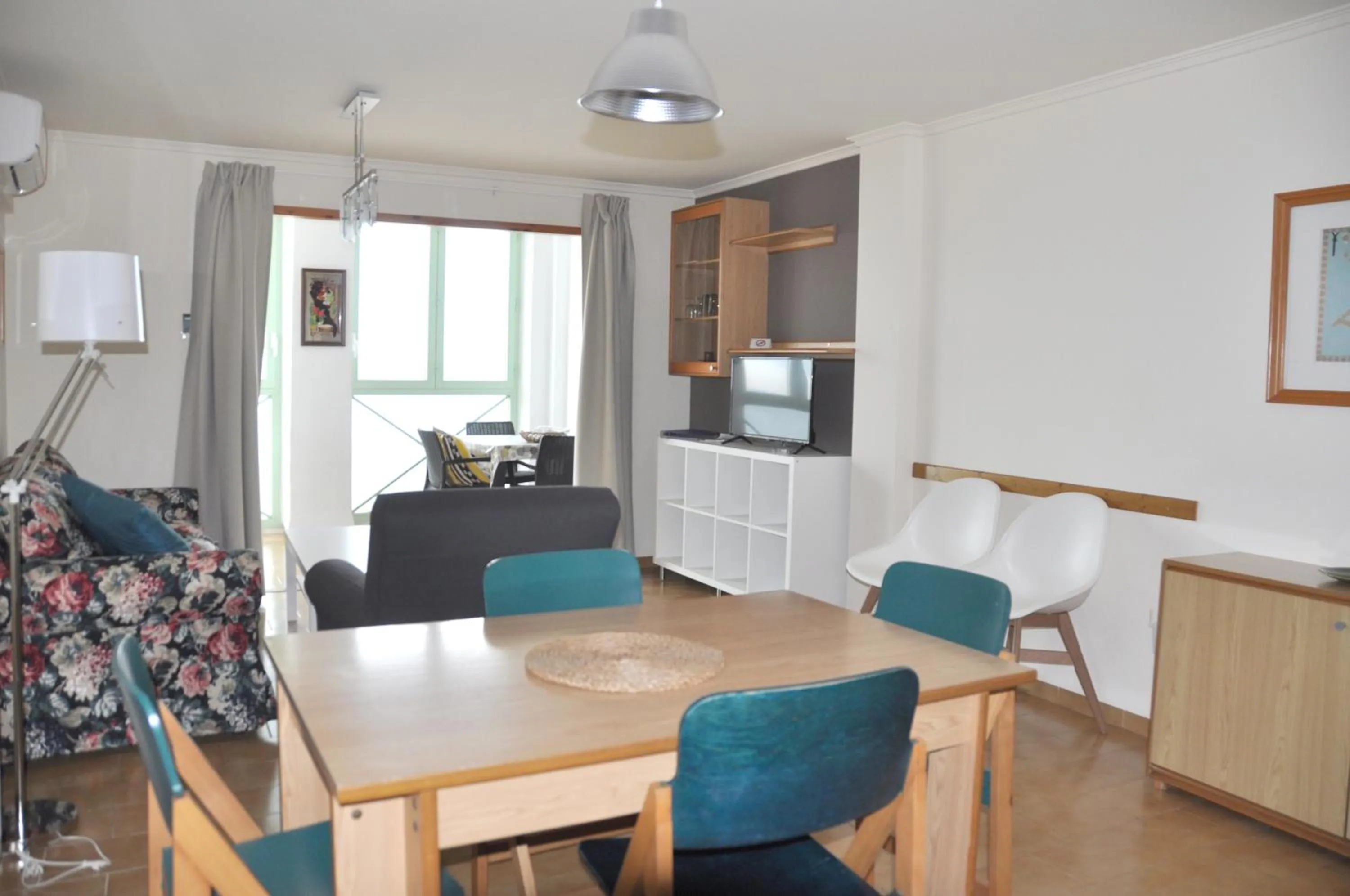 Dining area in Apartamentos Acuario