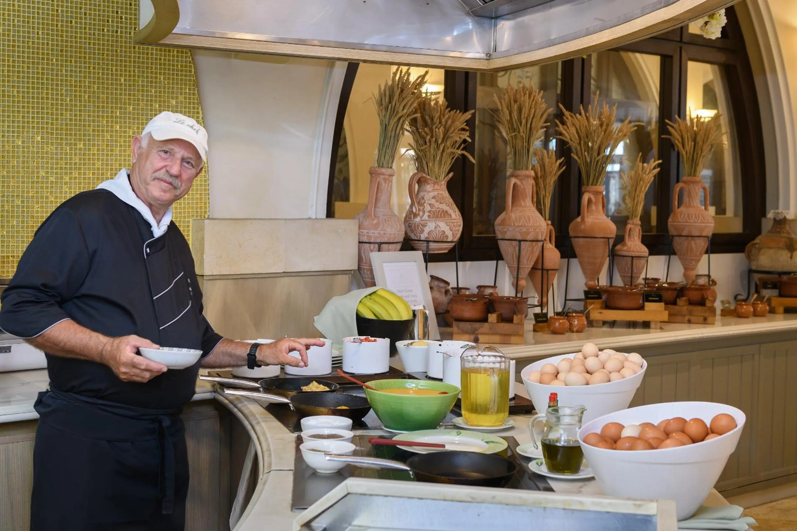 Restaurant/places to eat in Elysium