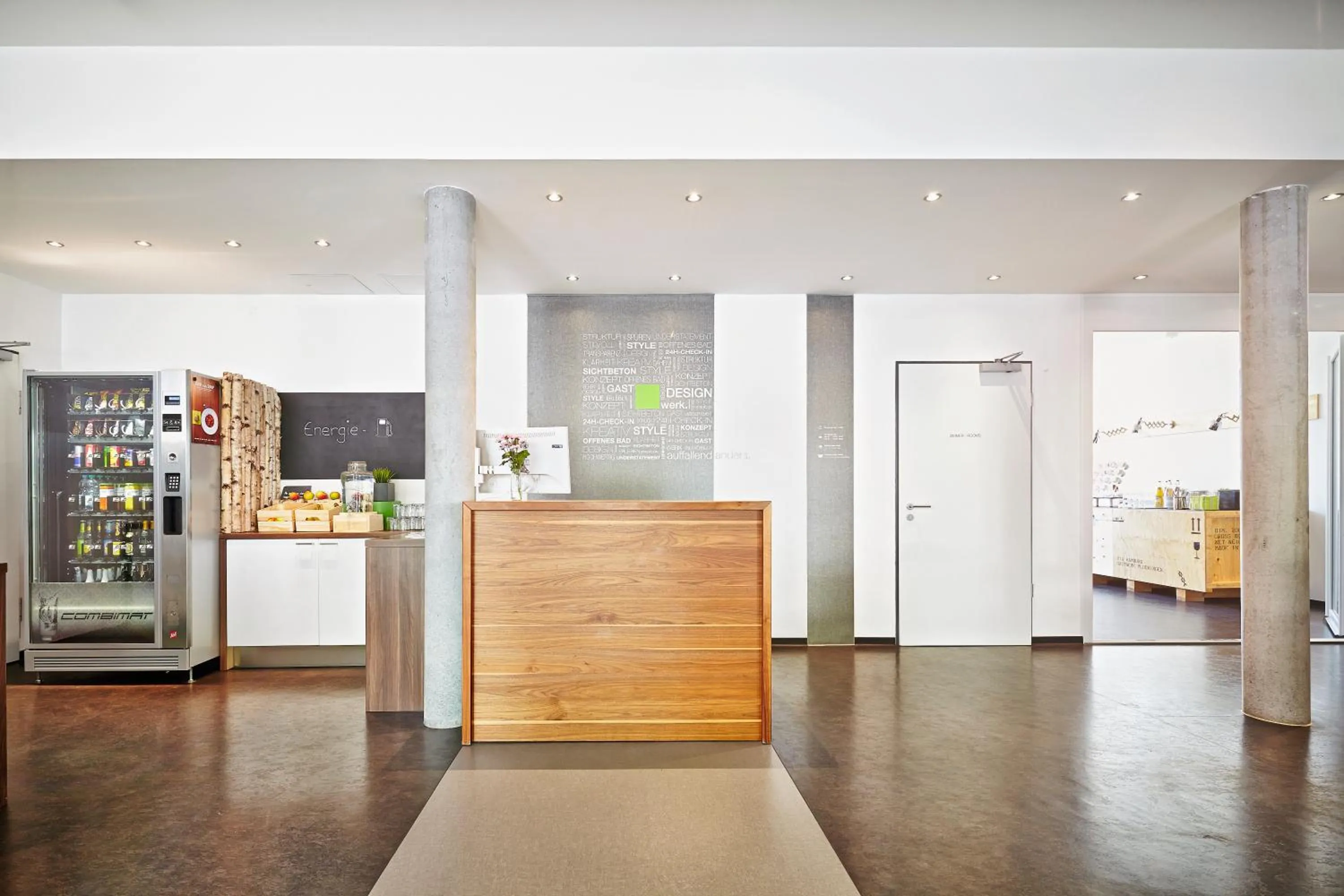 Lobby or reception in a2 HOTELS Plochingen