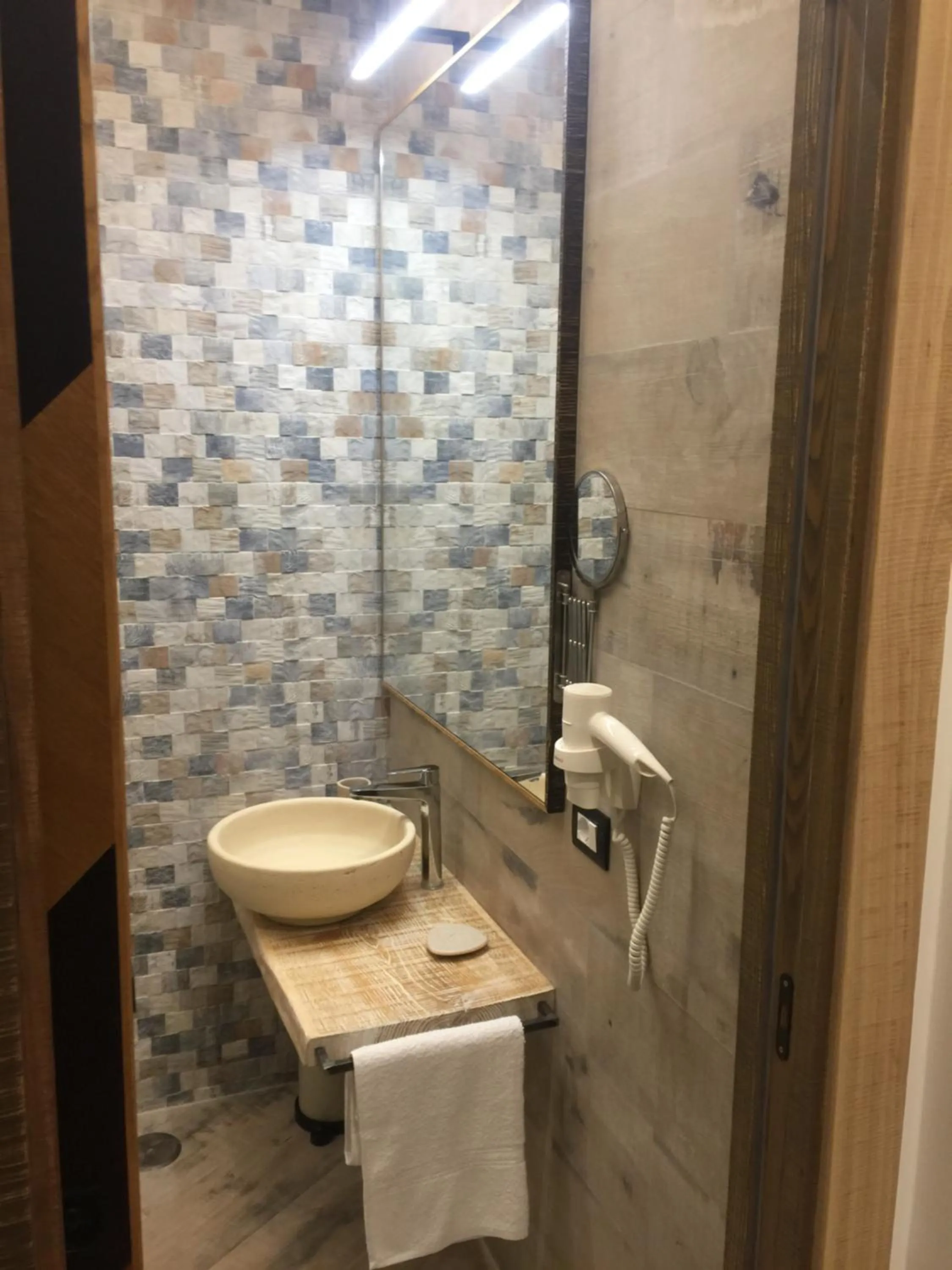 Bathroom in DOMUS VESUVIO