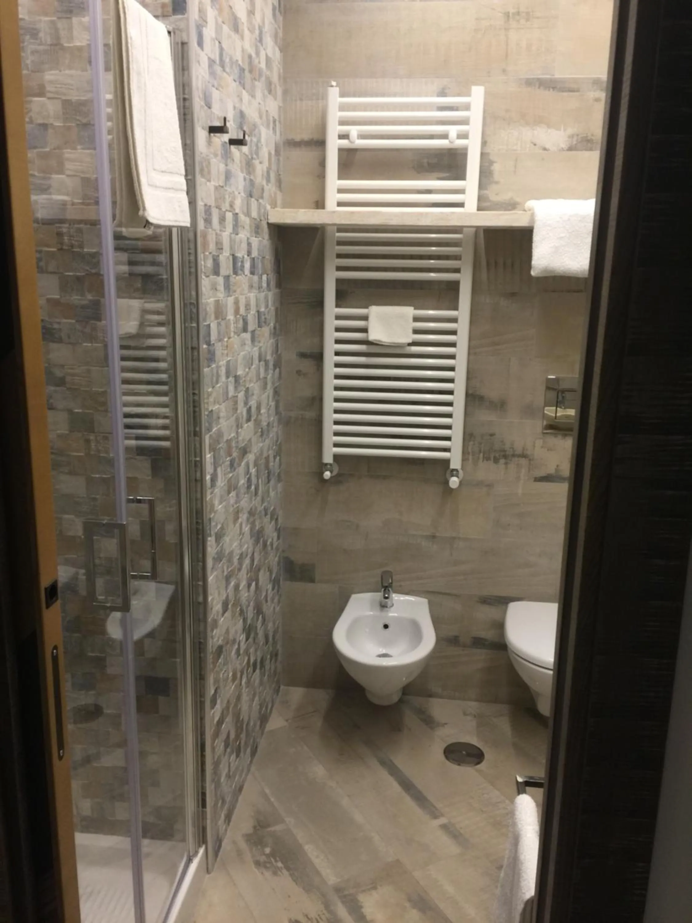 Bathroom in DOMUS VESUVIO