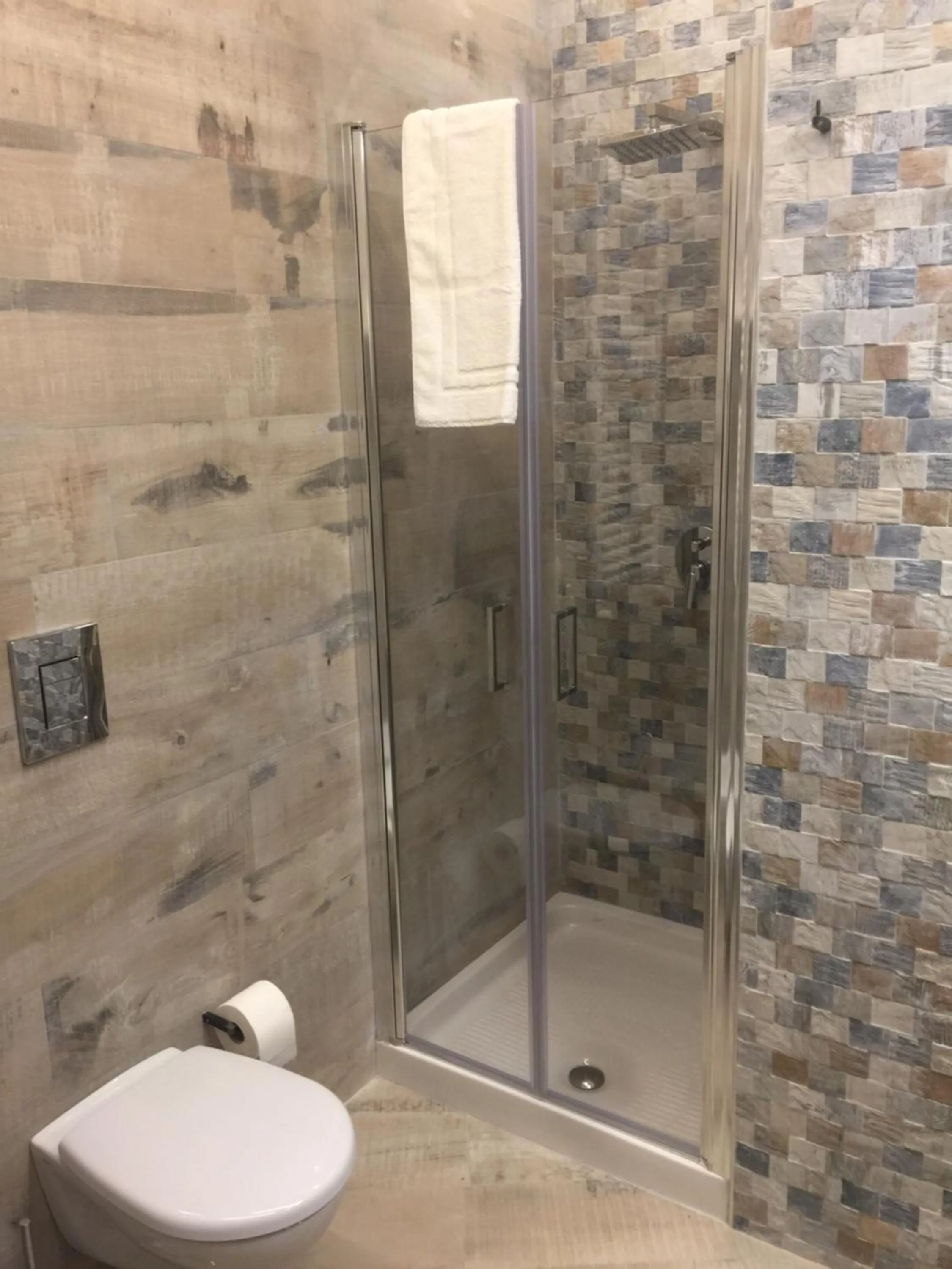 Bathroom in DOMUS VESUVIO