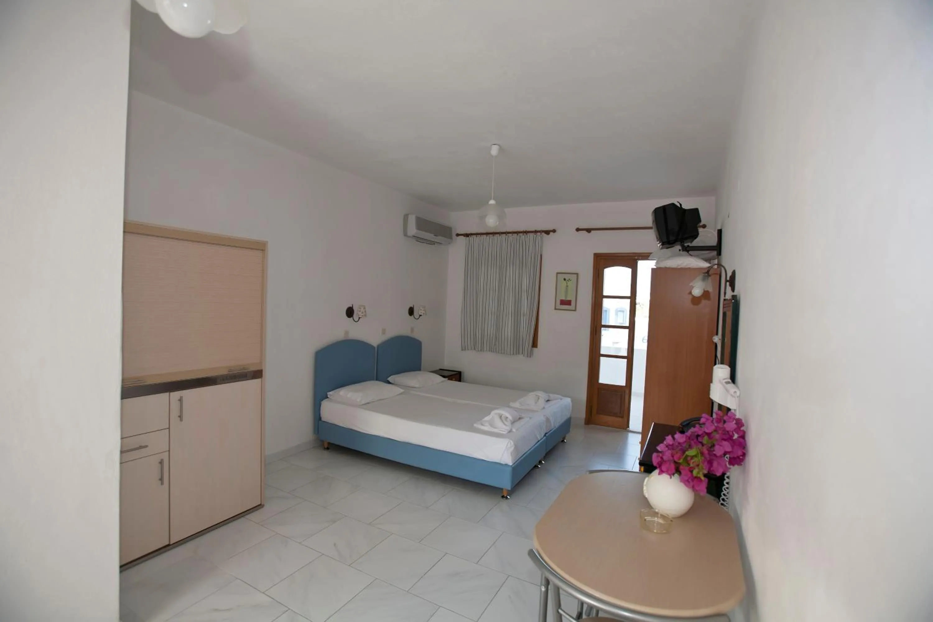 Bed in Azolimnos Bay