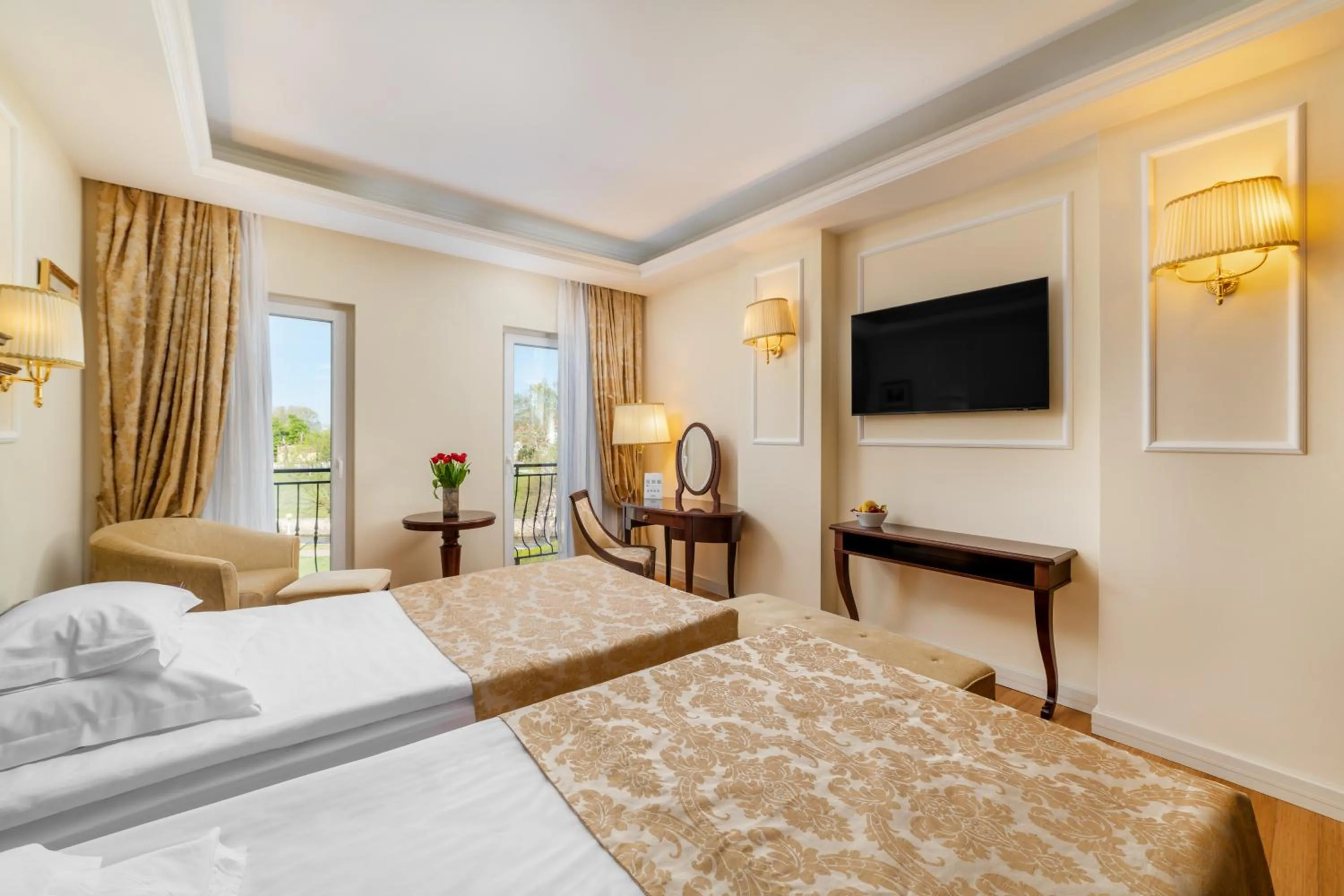 Bed in Hotel President Solin